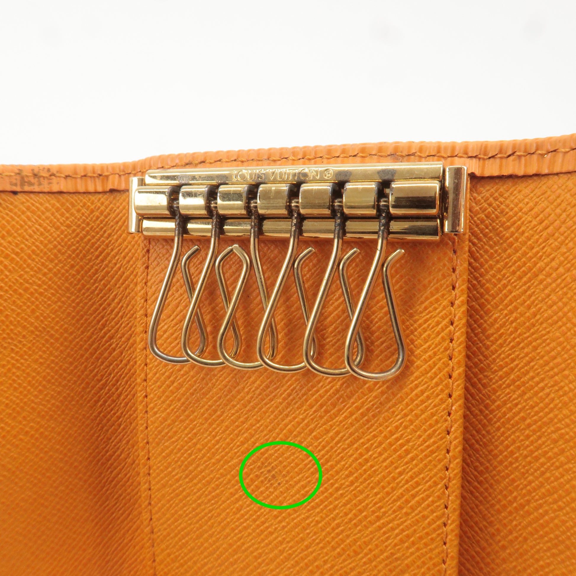 Louis-Vuitton-Epi-Multiclés-6-Key-Holder-Case-Mandarin-M6381H