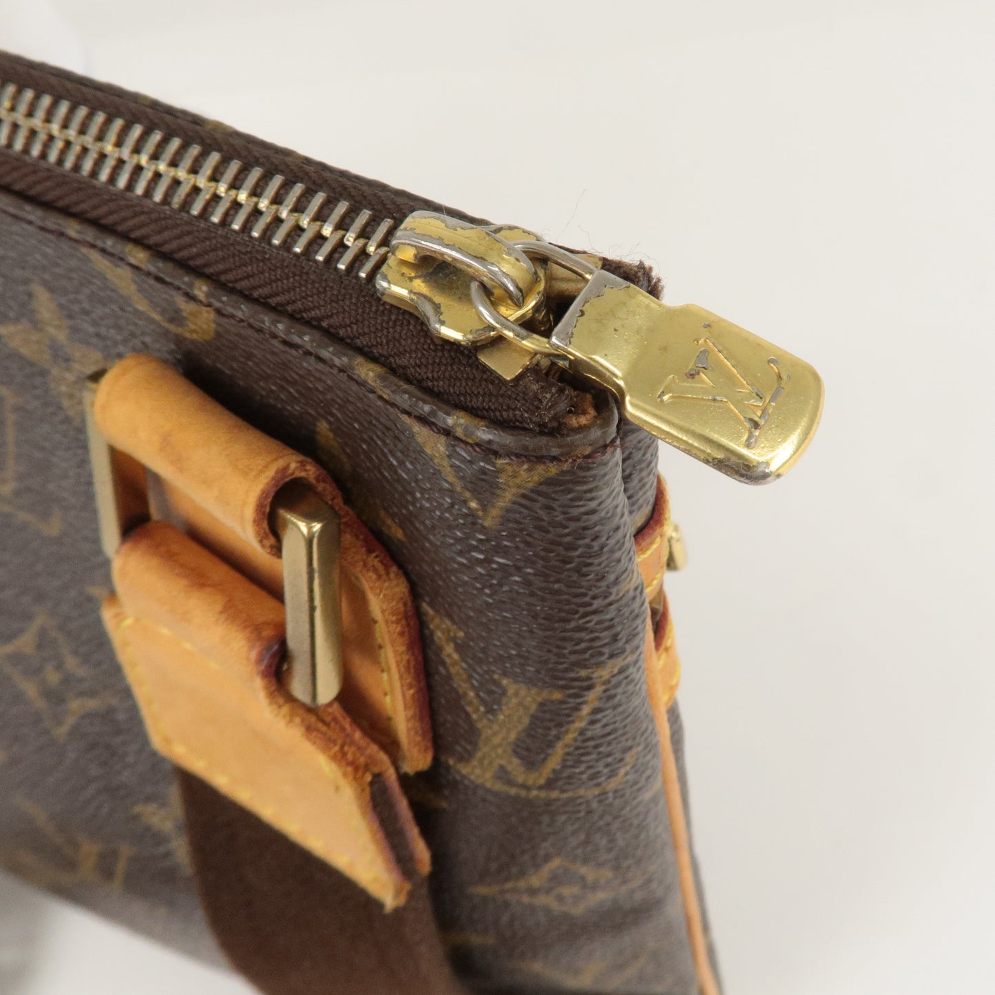 Buy [Used] LOUIS VUITTON Pochette Bosphor No Gusset Shoulder Bag Monogram  M40044 from Japan - Buy authentic Plus exclusive items from Japan