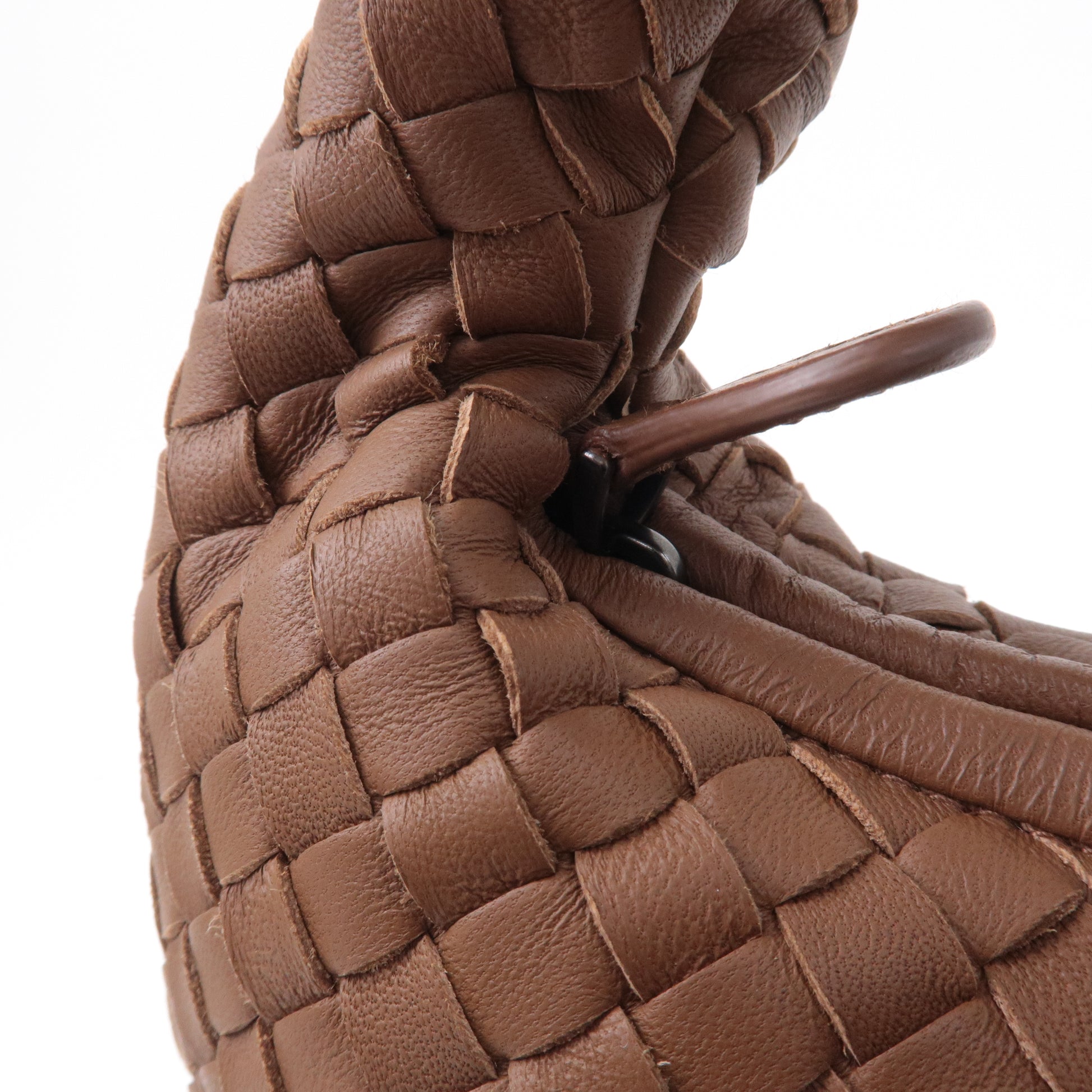 Bottega Veneta The Jodie Small Intrecciato-leather Shoulder Bag in Brown