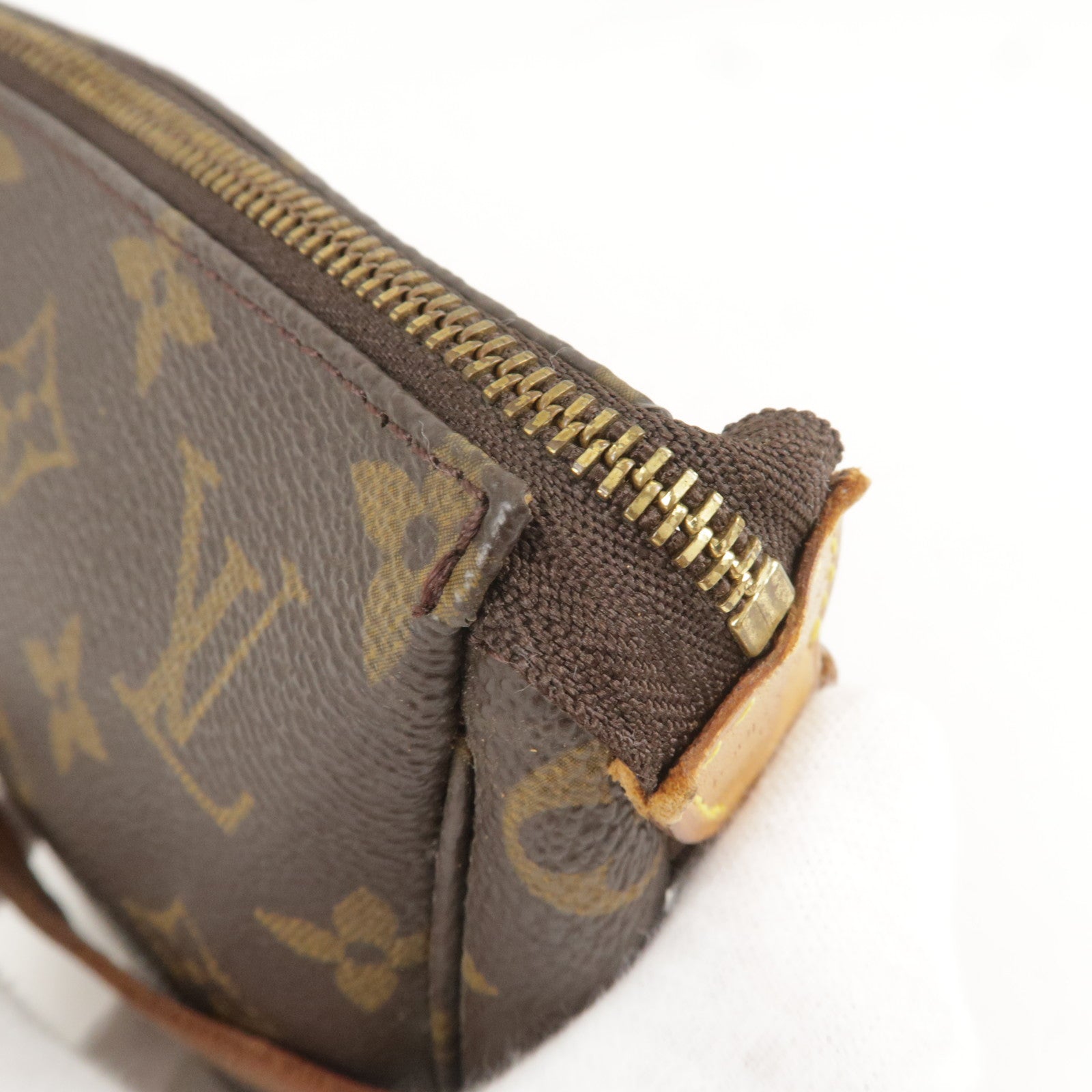 Louis Vuitton, Bags, Louis Vuitton New Kit Brown Monogram Pochette  Shoulder Bag W Removable Strap