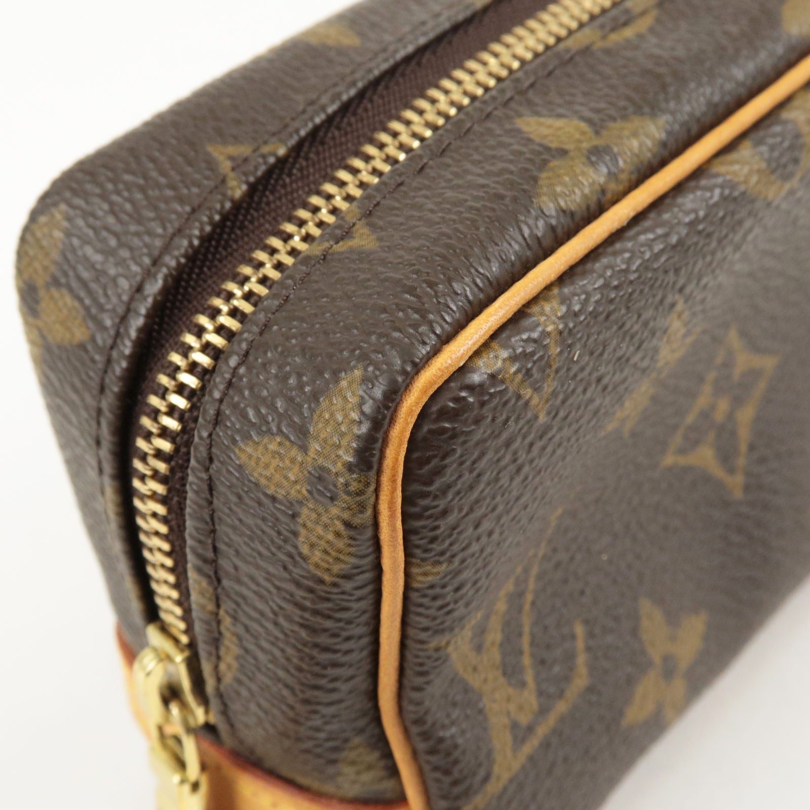 Louis Vuitton Trousse Wapity Case M58030. Great condition. Read full  description