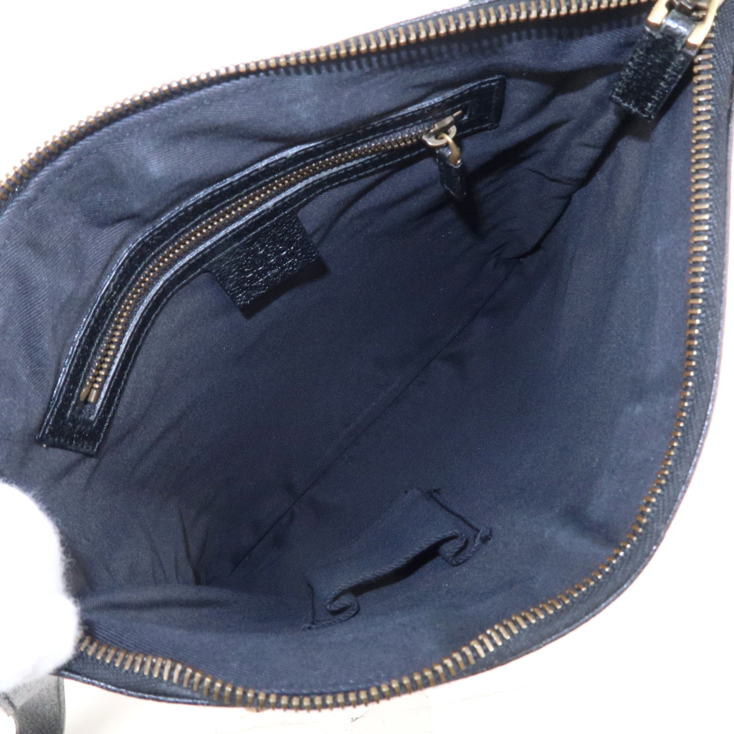 GUCCI GG Canvas Leather Studs Shoulder Bag Black 120893