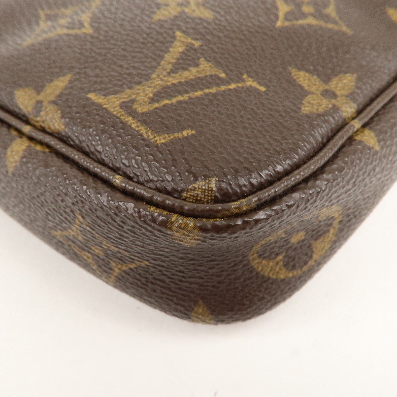 Louis Vuitton Pre-Loved Trousse Pochette bag for Women - Brown in Kuwait