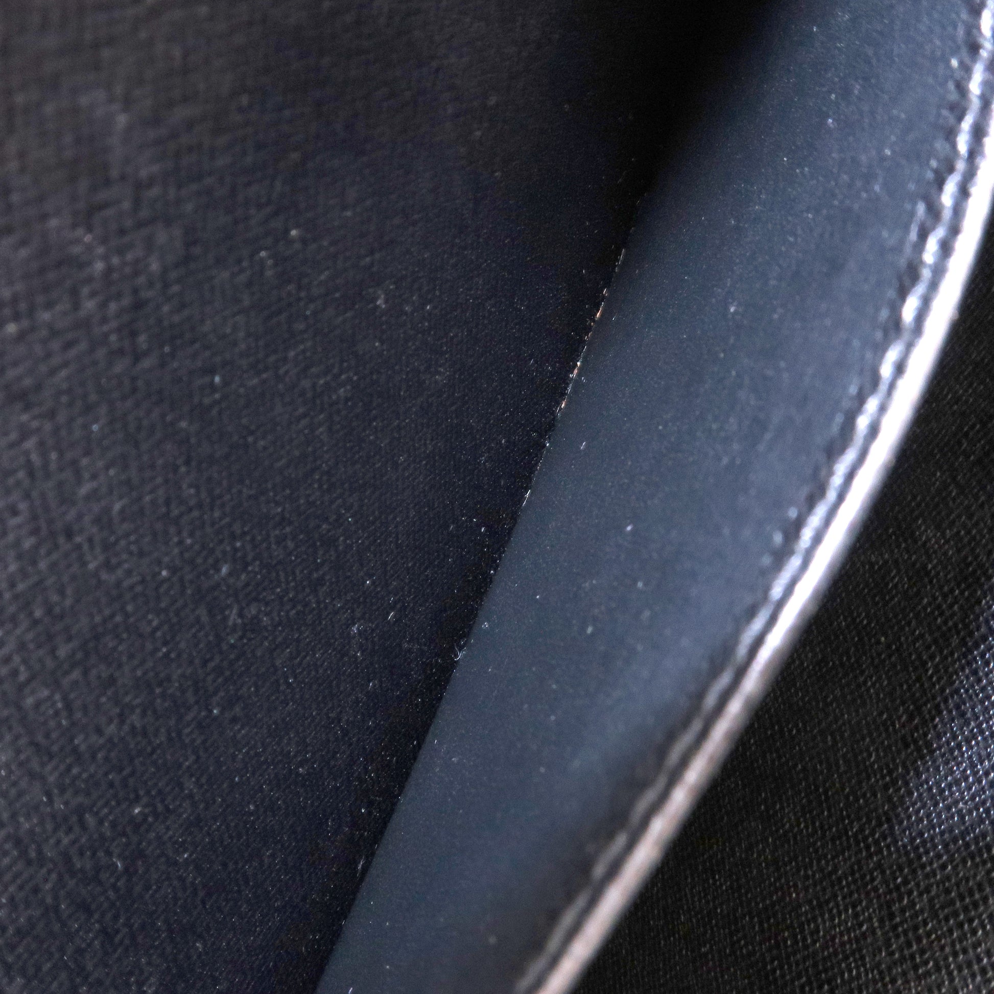 LOUIS VUITTON Pochette Homme Epi Leather Black Clutch Bag LP4039