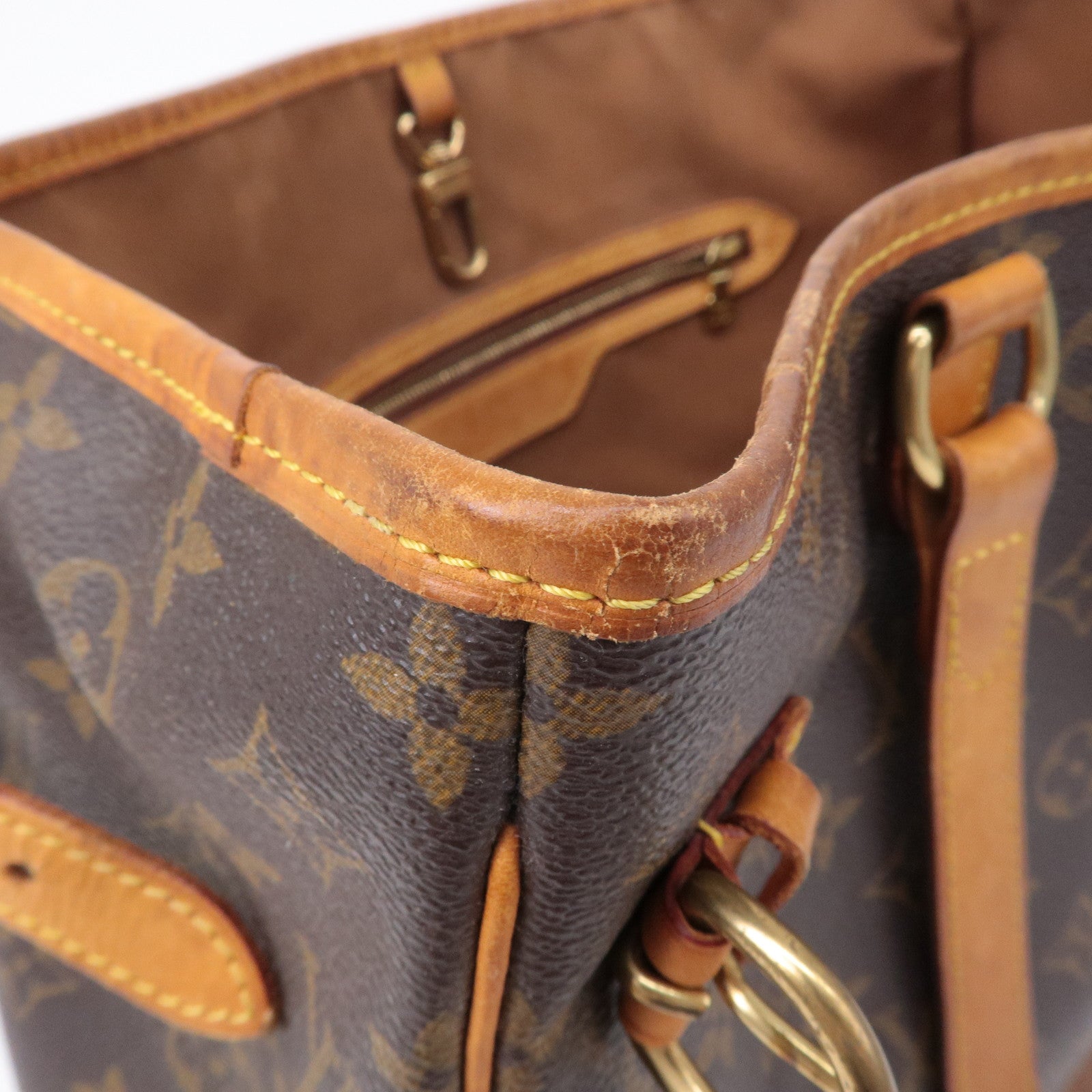 Louis Vuitton Monogram Batignolles Horizontal Shoulder Bag at the best price