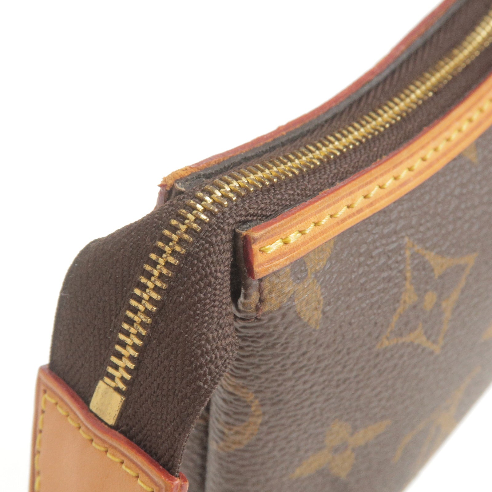 Louis Vuitton Monogram mini pouch Brown Leather ref.400239 - Joli