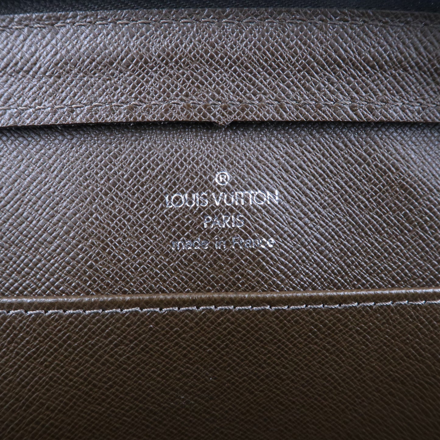 Louis Vuitton Grizzli Taiga Leather Pochette Baikal Clutch Bag Louis  Vuitton