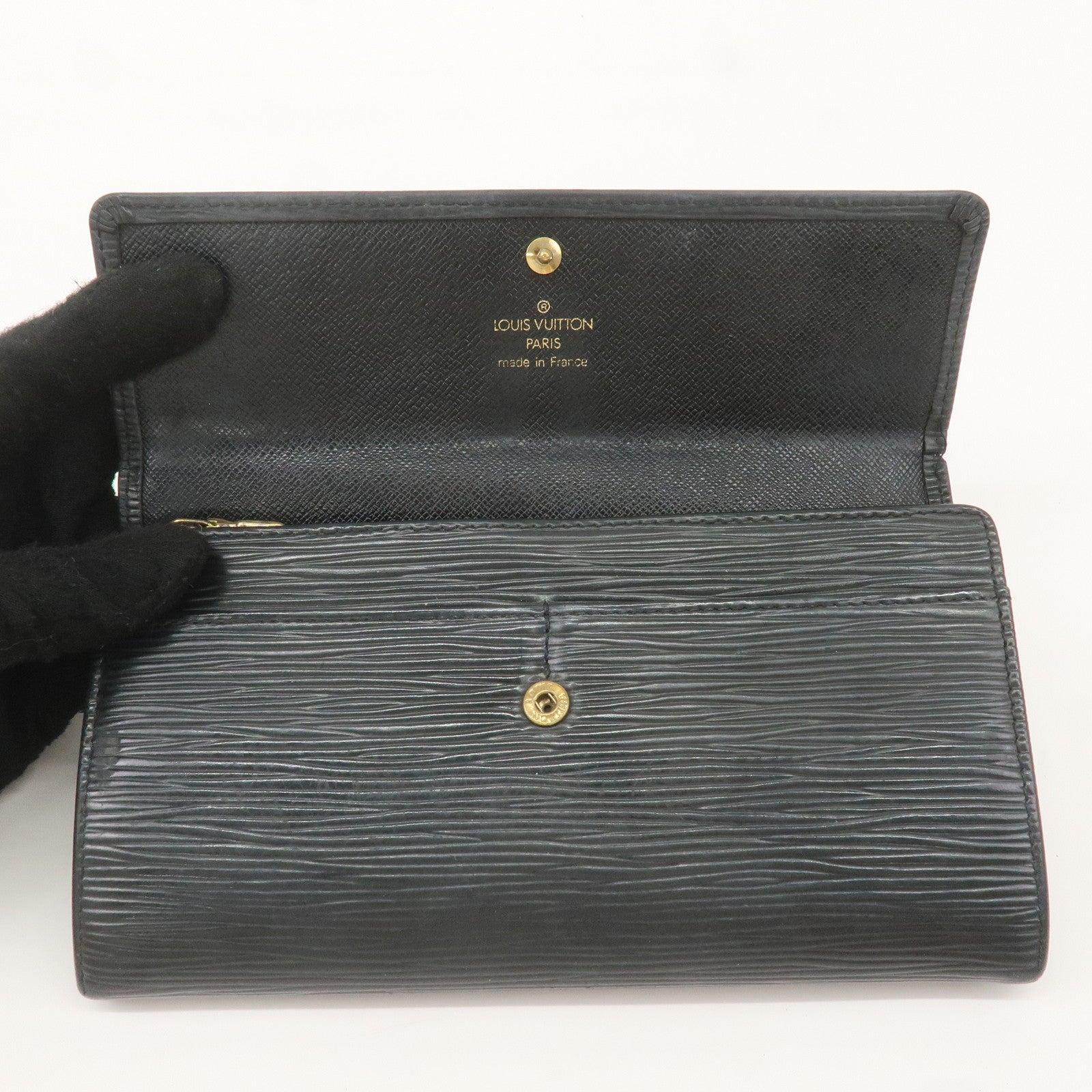 Louis Vuitton Epi Pochette Porte Monnaie Credit Black M63572