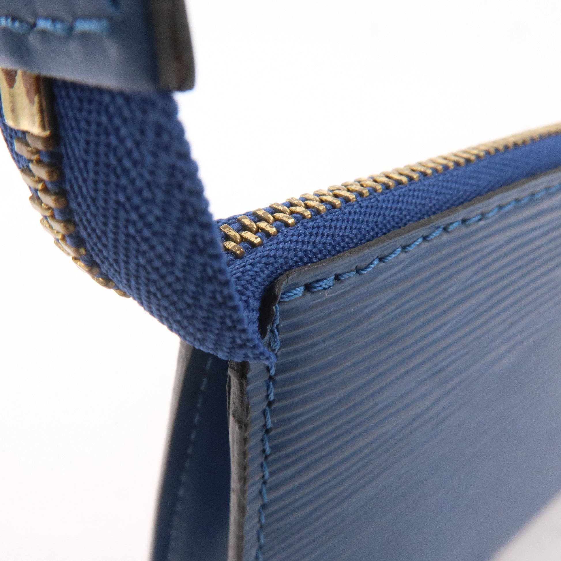 LOUIS VUITTON Pochette Accessories Epi Blue Used Pouch Bag M52945