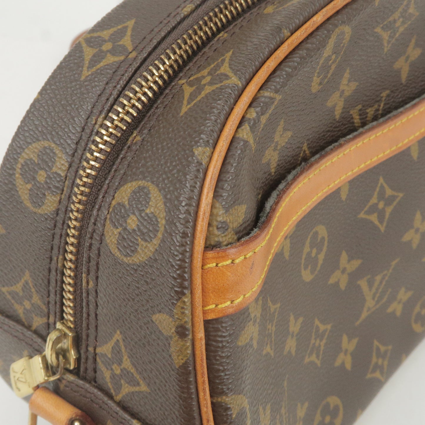 Louis-Vuitton-Monogram-Blois-Cross-body-Bag-M51221 – dct-ep_vintage luxury  Store