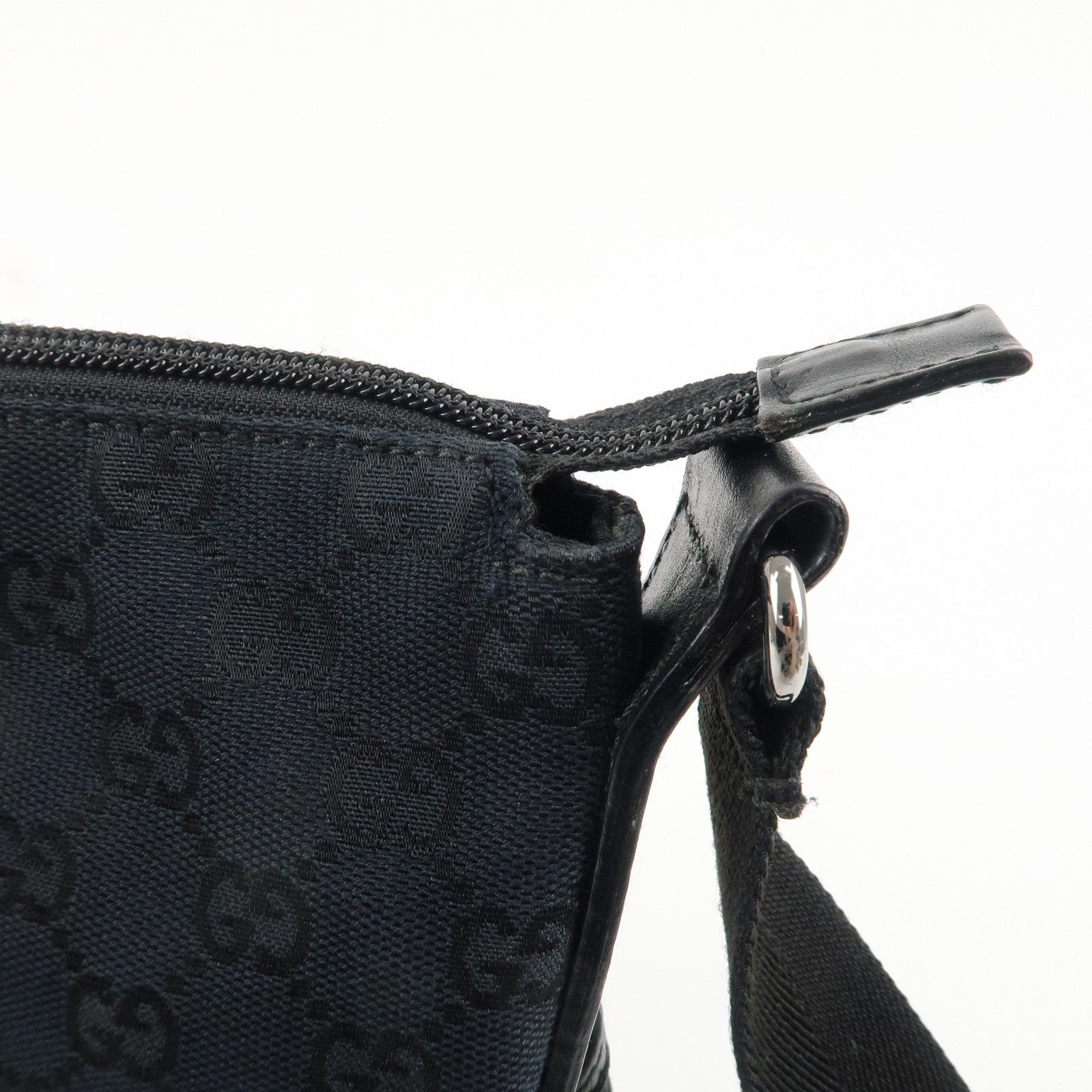 GUCCI GG Canvas Leather Shoulder Bag Crossbody Bag Black 145857