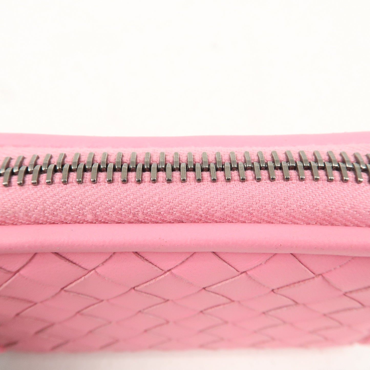 BOTTEGA VENETA Intrecciato Leather Round Zippy Coin Case Pink