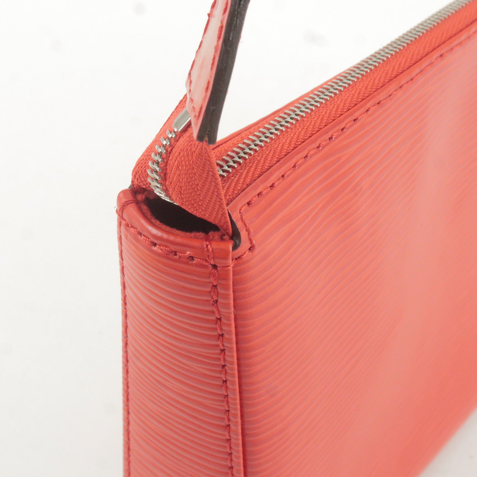 Louis Vuitton LV Monogram Pochette EPI Red pouch bag purse handbag - GOOD