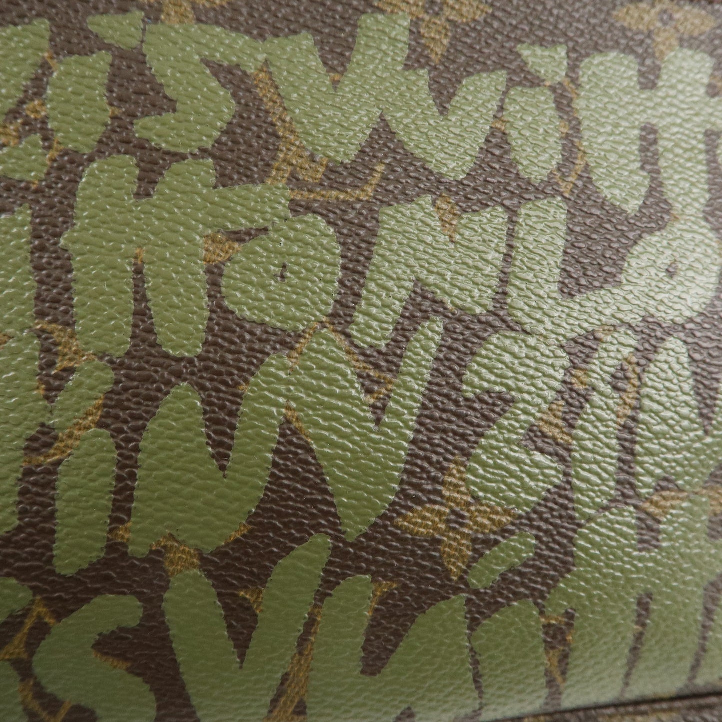 Louis Vuitton Monogram Graffiti Pochette Accessoires M92191