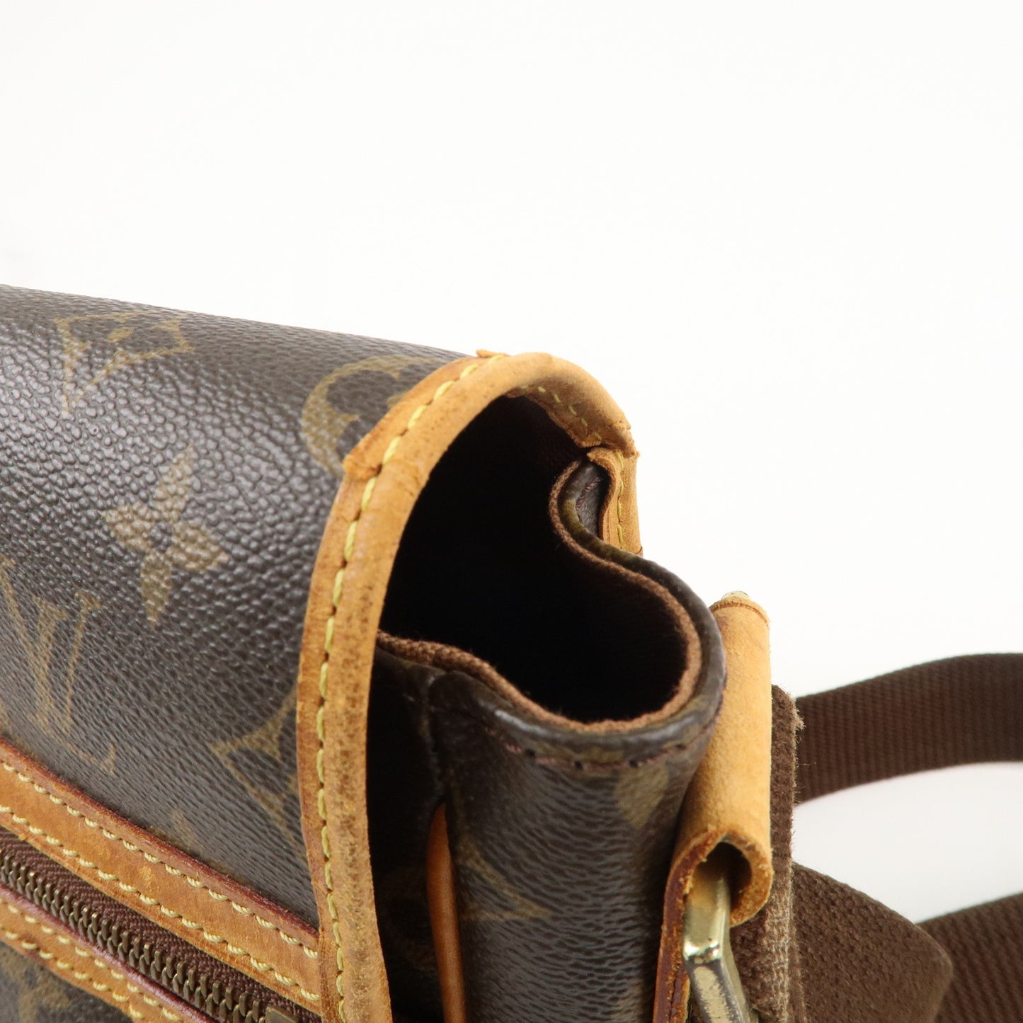 Louis Vuitton Monogram Messenger Bosphore PM Shoulder Bag M40106