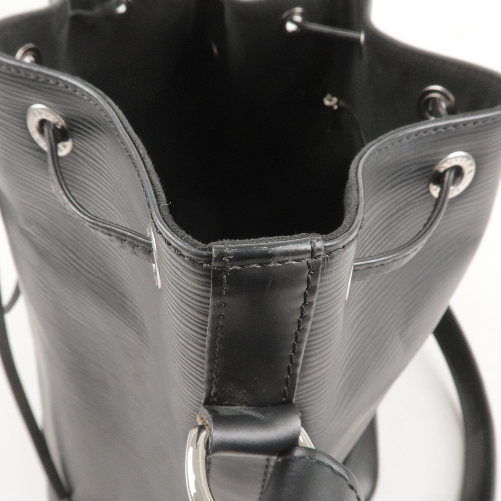 Authentic-Louis-Vuitton-Epi-Petit-Noe-Shoulder-Bag-Black-M40752-Used-F/S
