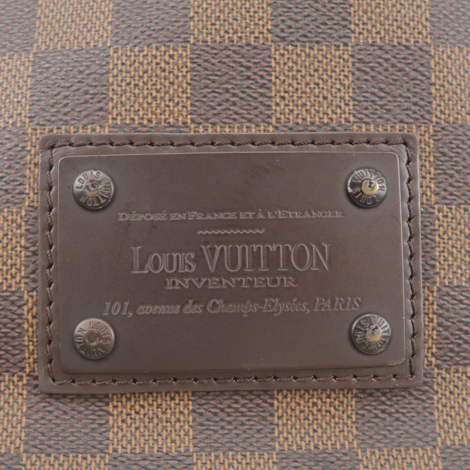 Louis VUITTON inventeur Brooklyn belt bag. Also shoulder bag