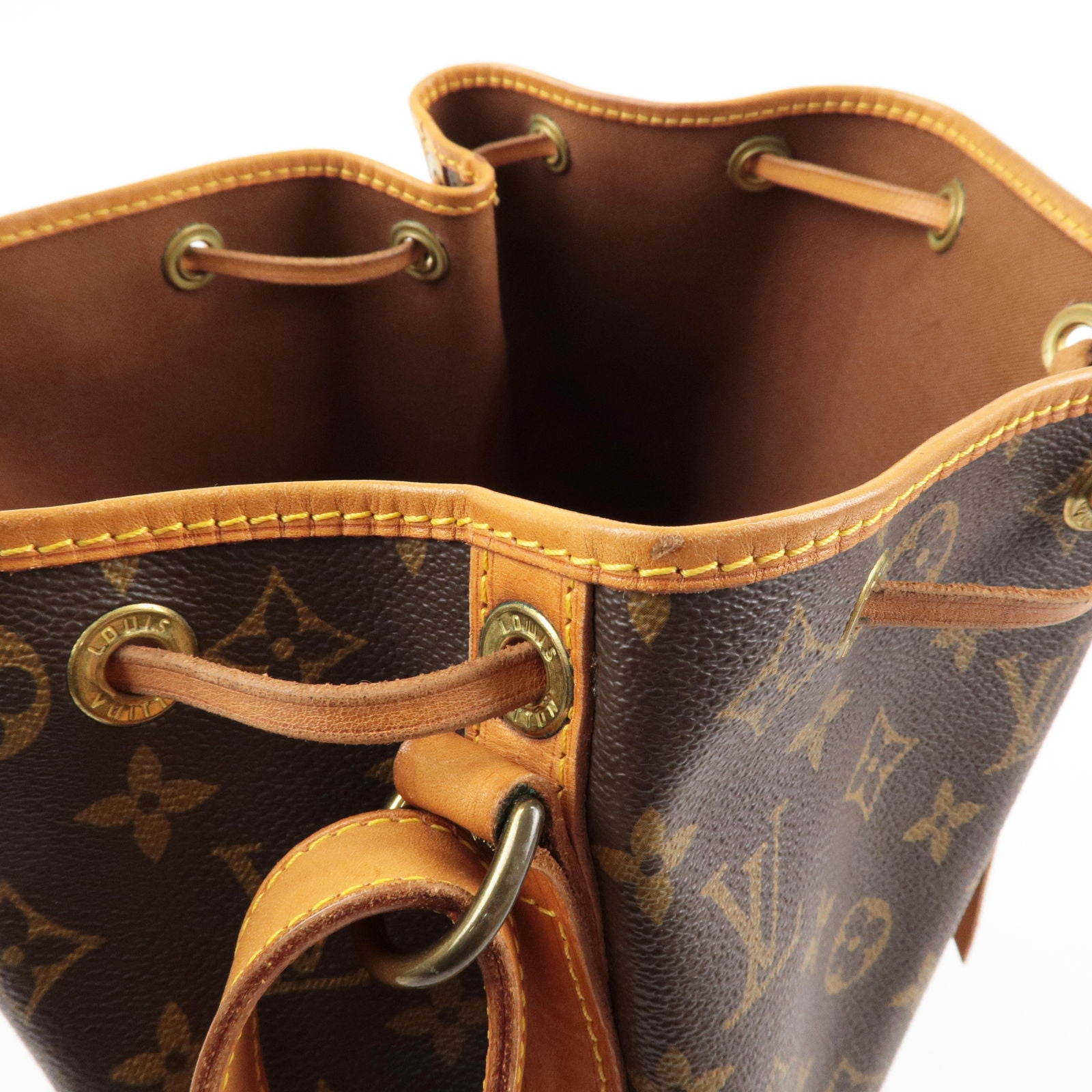 Second Hand Louis Vuitton Globe shopper Bags