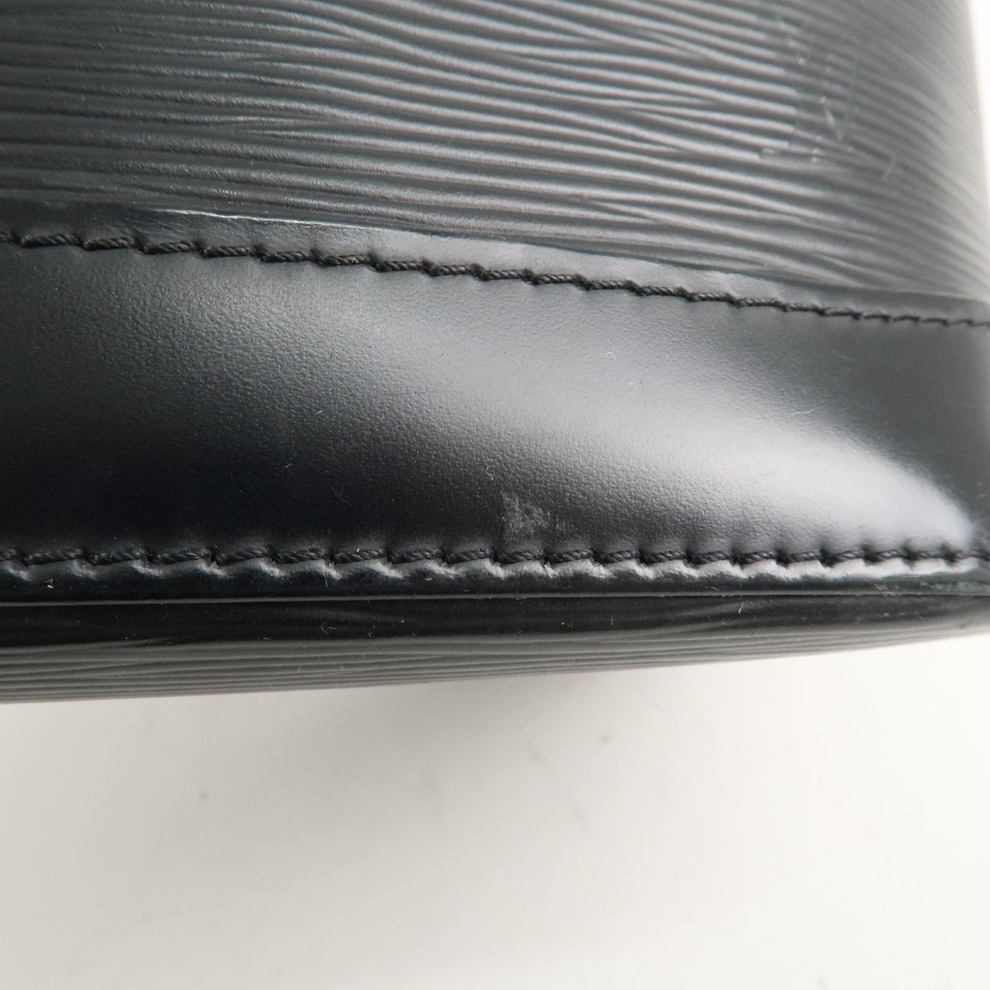 Louis Vuitton Epi Leather Lock It Hand Bag Noir M42292