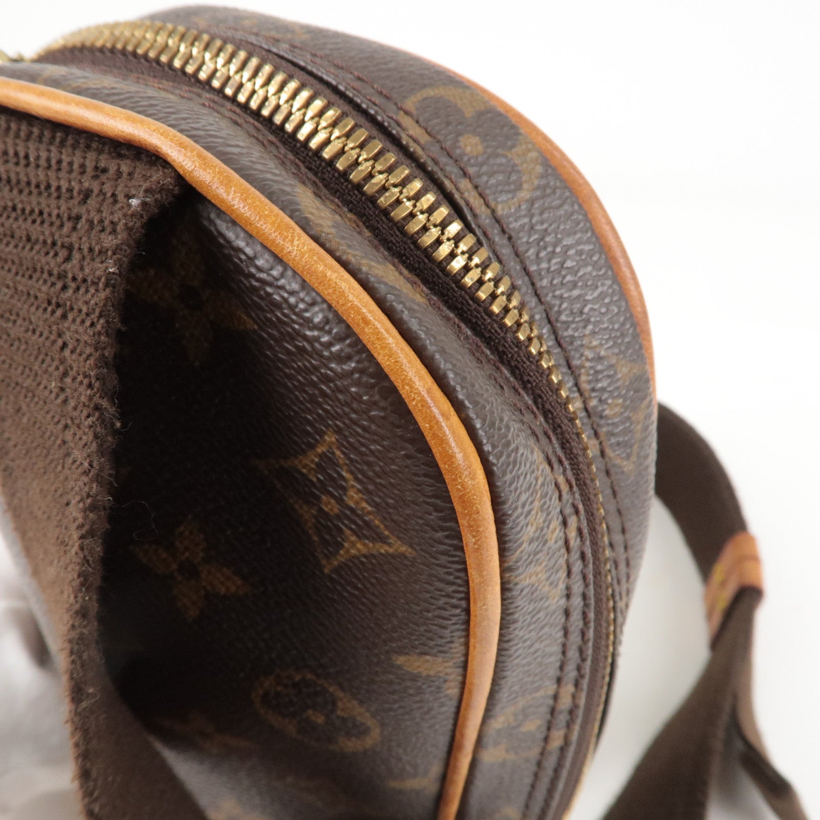 Louis-Vuitton-Monogram-Pochette-Gange-Crossbody-Bag-M51870 – dct