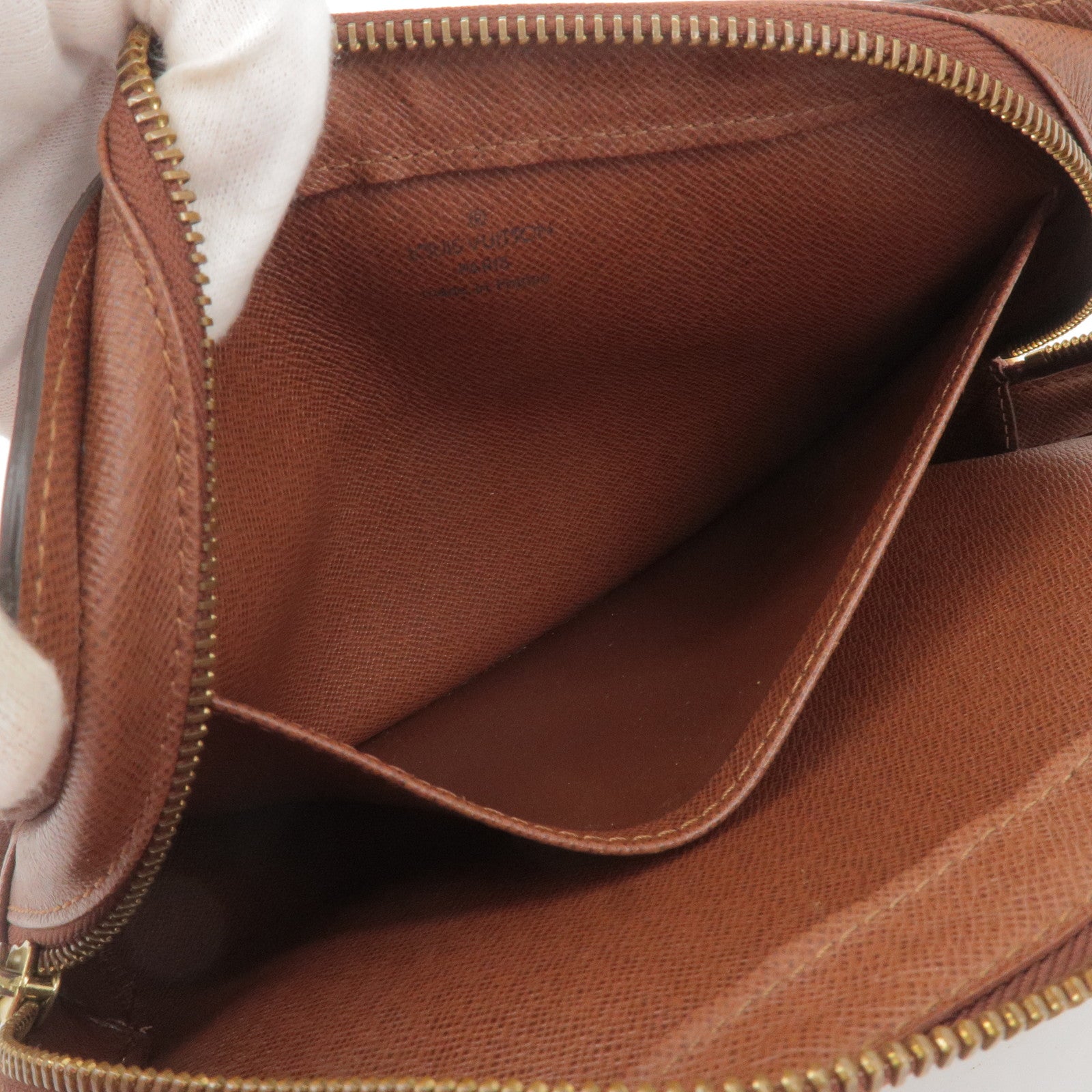Louis Vuitton, Bags, Louis Vuitton X Nba Nile Messenger Pm Shoulder Bag  Mens Brown White Monogram