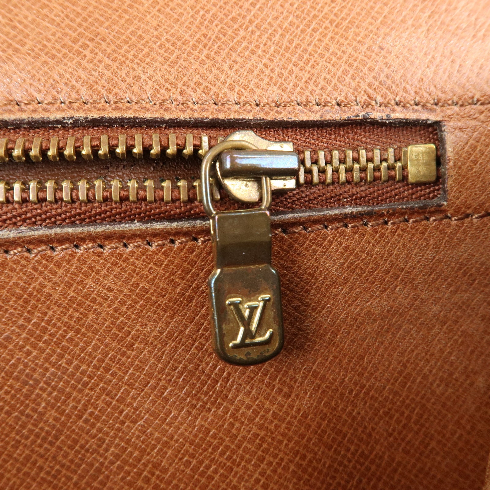 Louis-Vuitton-Monogram-Posh-Ministre-Clutch-Bag-Brown-M53445 –  dct-ep_vintage luxury Store