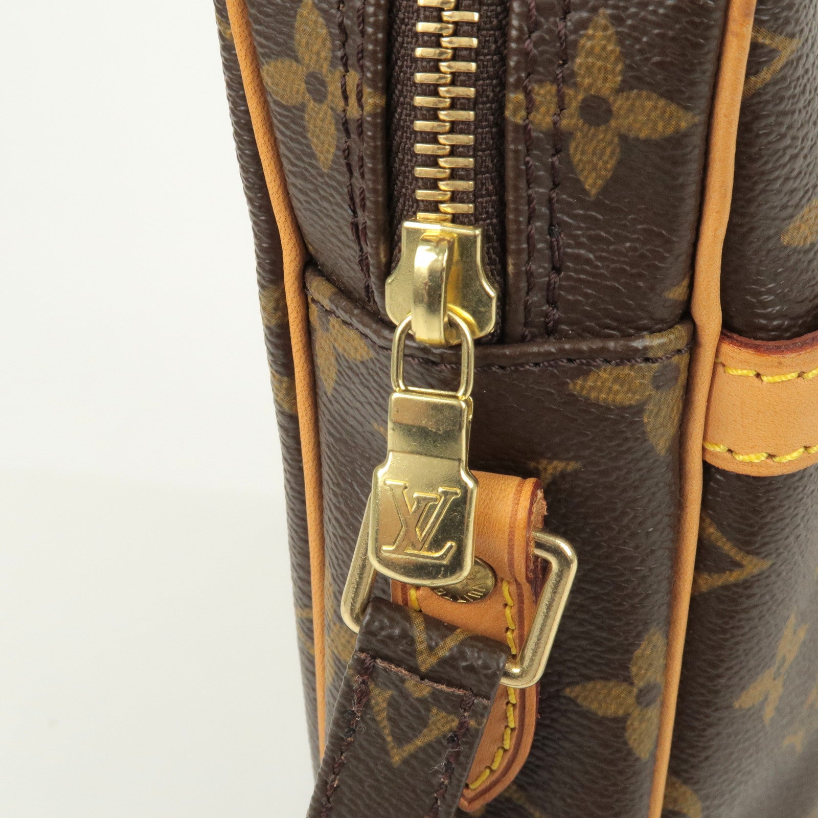 Louis Vuitton Danube Crossbody Bag – THE M VNTG