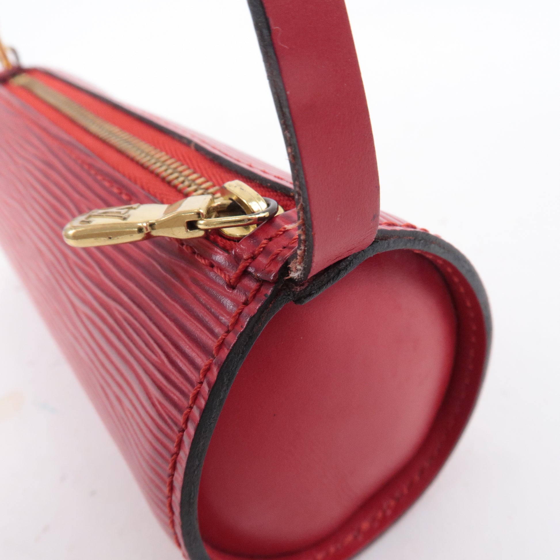 Louis-Vuitton-Epi-Pouch-For-Soufflot-Hand-Bag-Castilian-Red –  dct-ep_vintage luxury Store