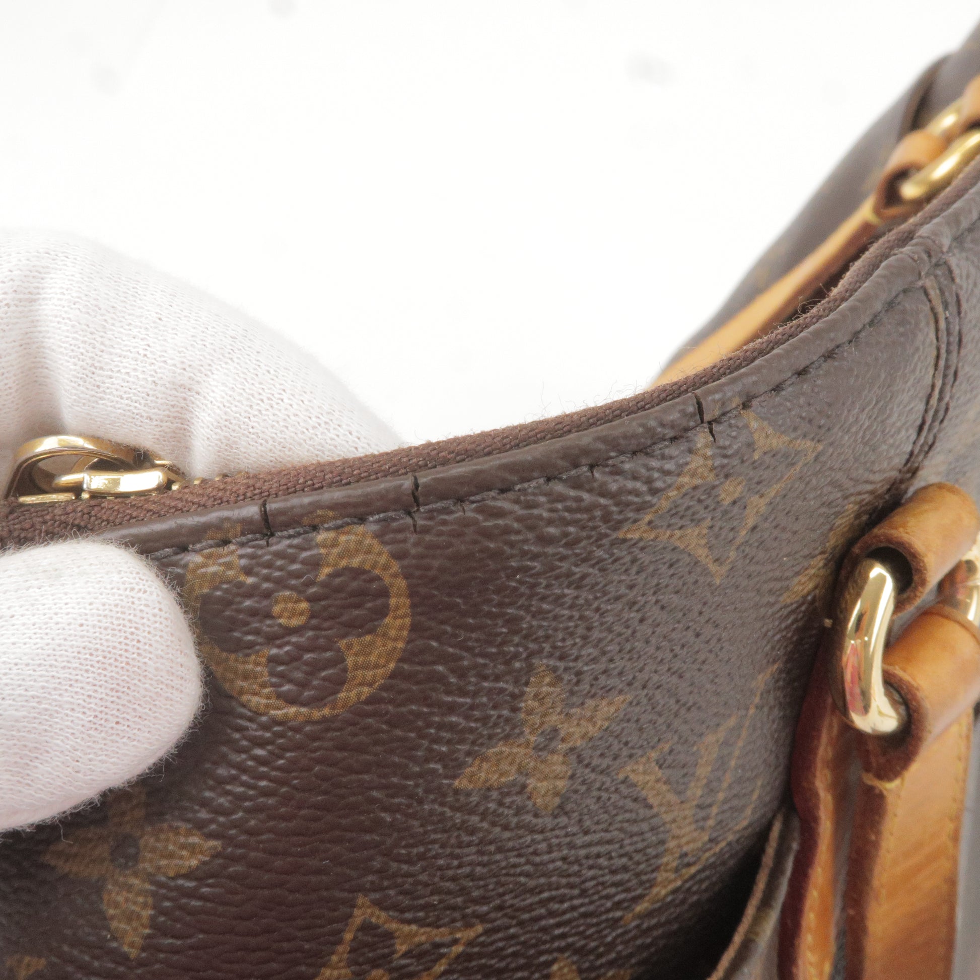 Louis Vuitton Pre-loved Monogram Totally Pm