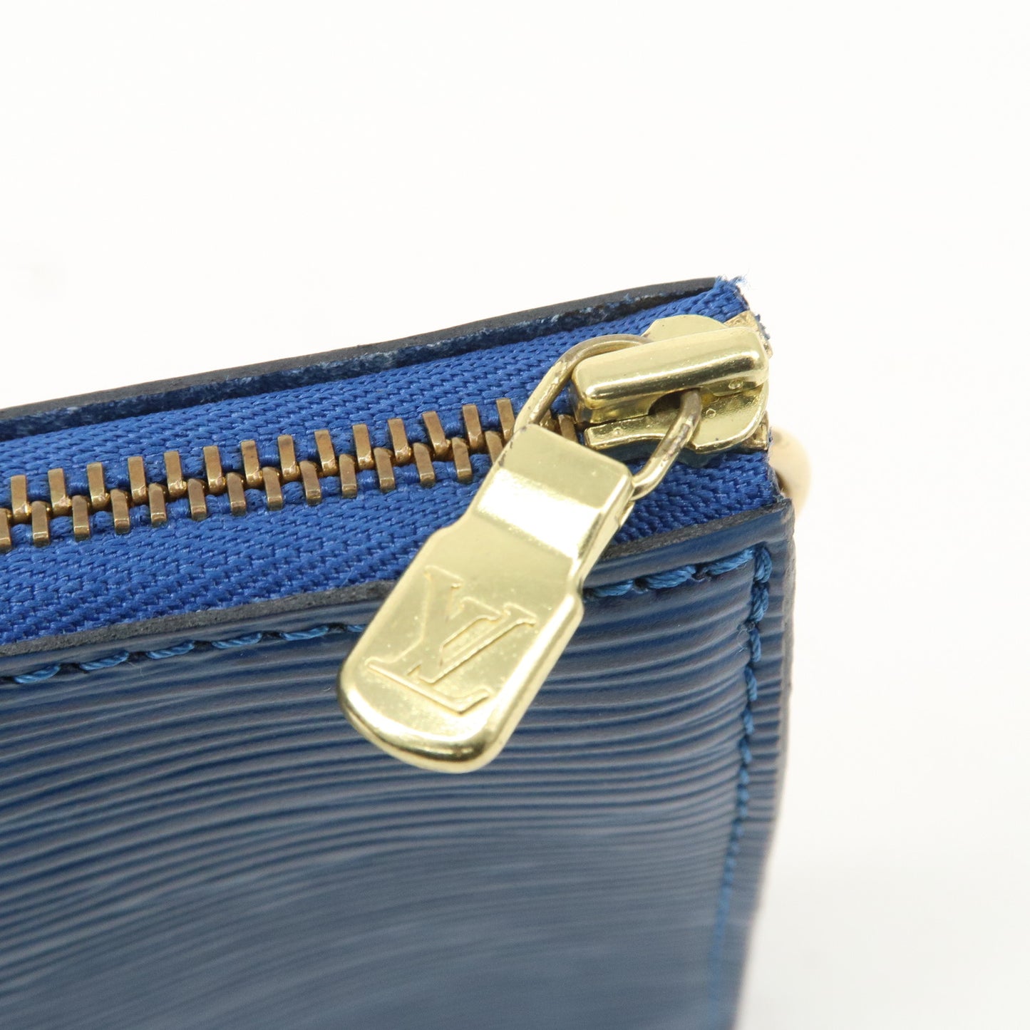 Louis Vuitton Epi Pochette Accessoires Hand Bag Toledo Blue M52947