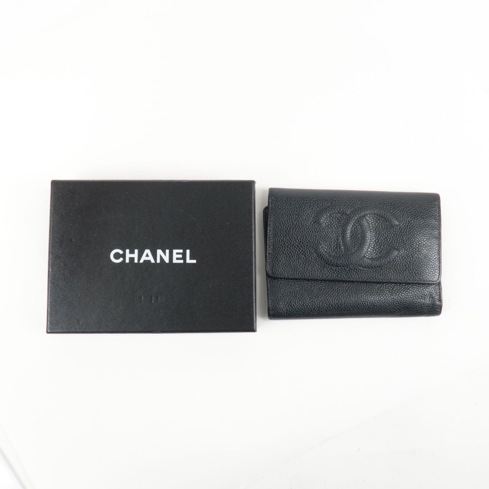 CHANEL-Caviar-Skin-Tri-Fold-Wallet-Flap-Wallet-Black-A13225 – dct