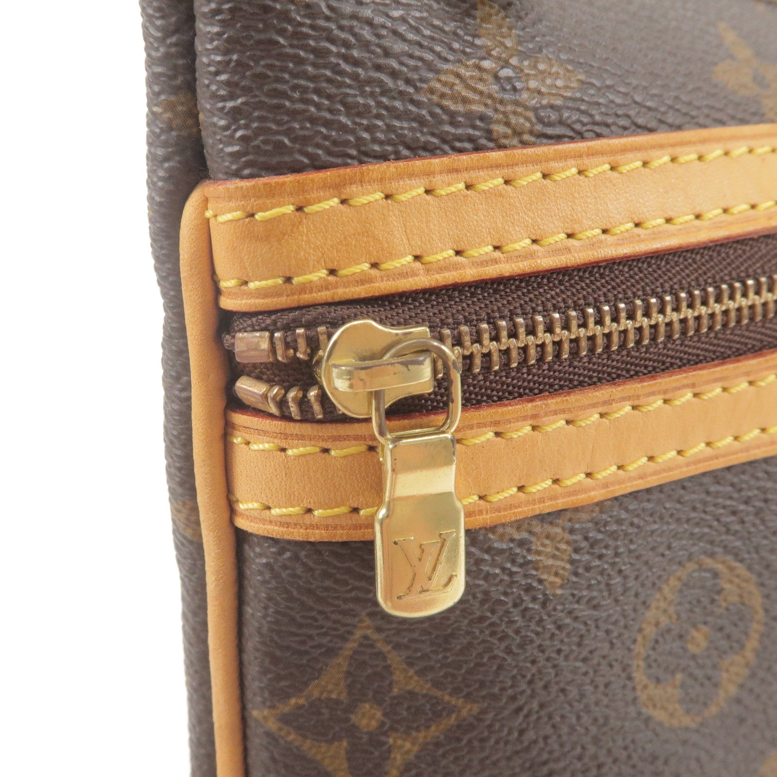 Louis-Vuitton-Monogram-Pochette-Bosphore-Shoulder-Bag-M40044 – dct