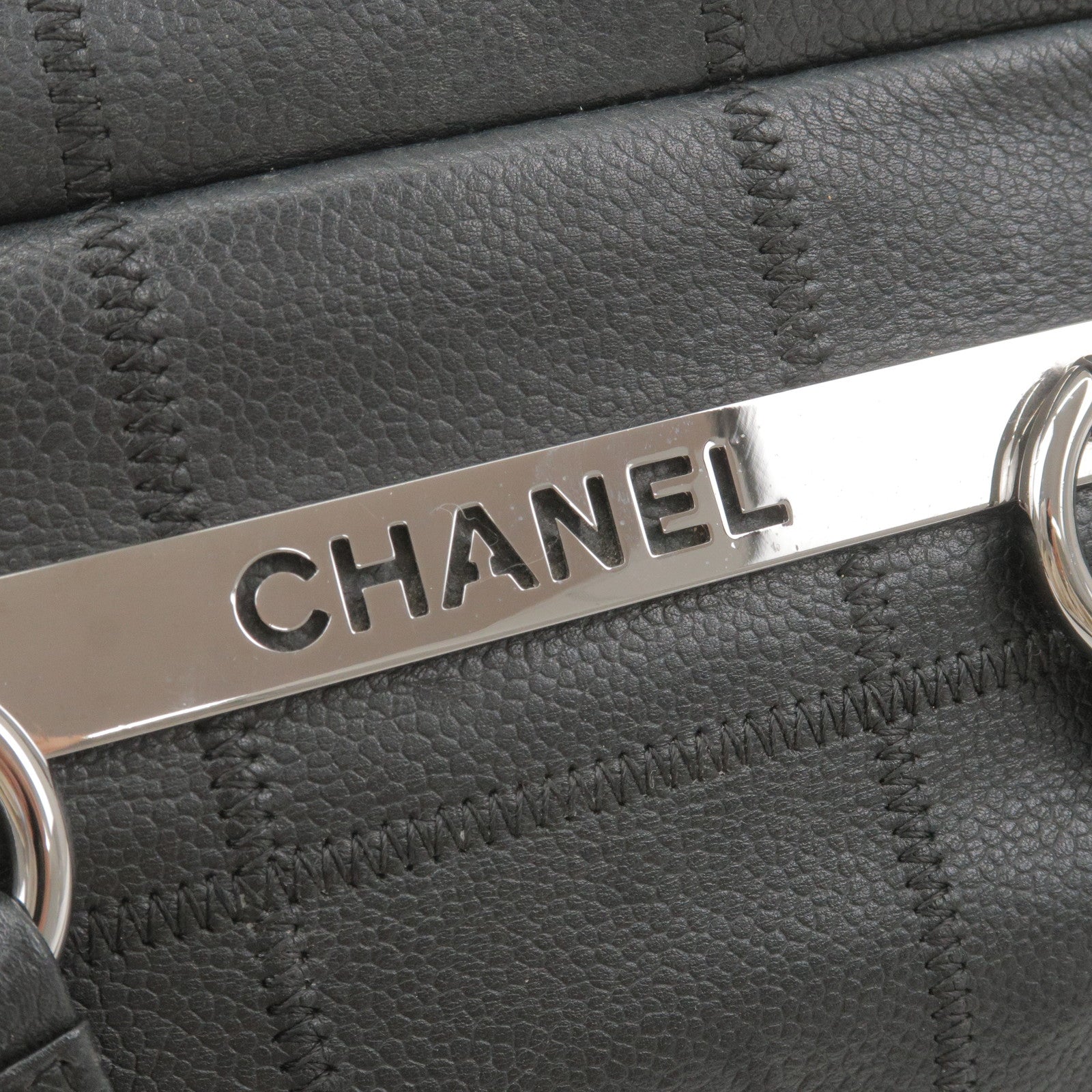 Chanel Pre-owned 2003 Mini Classic Flap Shoulder Bag