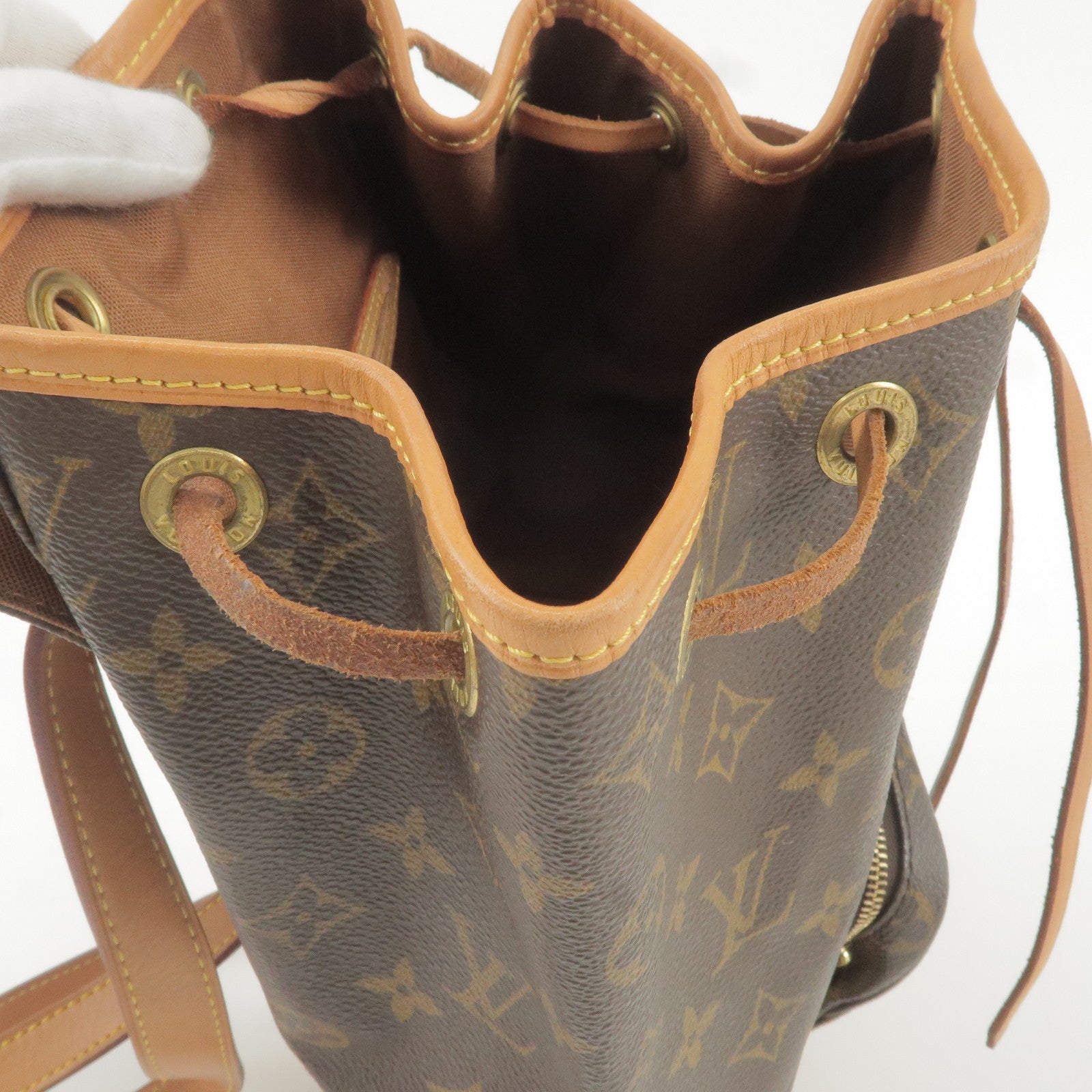 Brown pre-owned Louis Vuitton 2021 Monogram Coffee Cup pouch bag