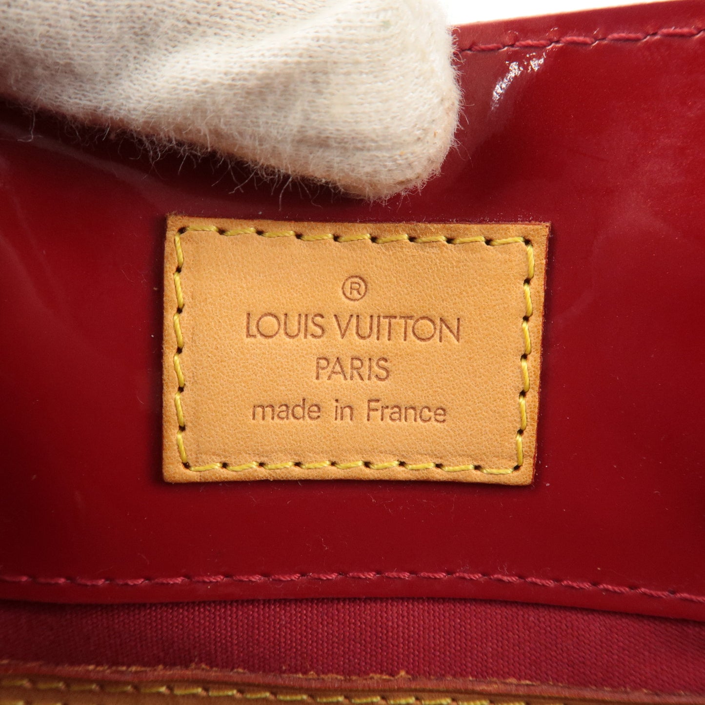 Louis Vuitton Vernis Lead PM Hand Bag Pomme d'Amour M91990