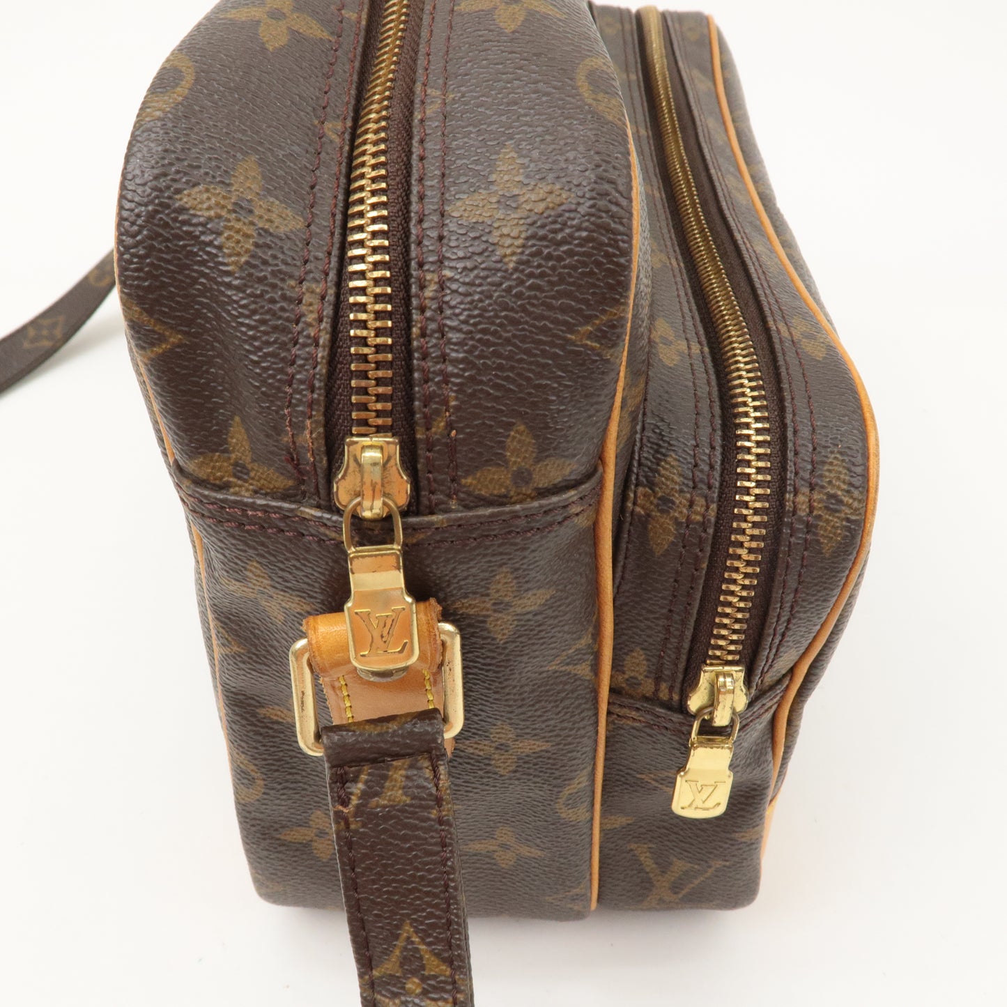 Louis-Vuitton-Monogram-Nile-Shoulder-Bag-Crossbody-Bag-M45244  