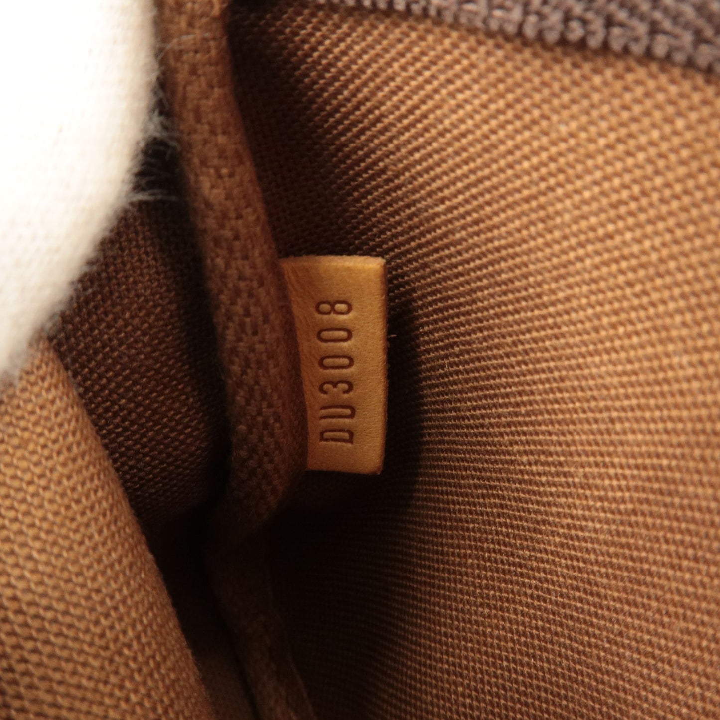 Louis-Vuitton-Monogram-Mini-Pochette-Accessoires-M58009 – dct