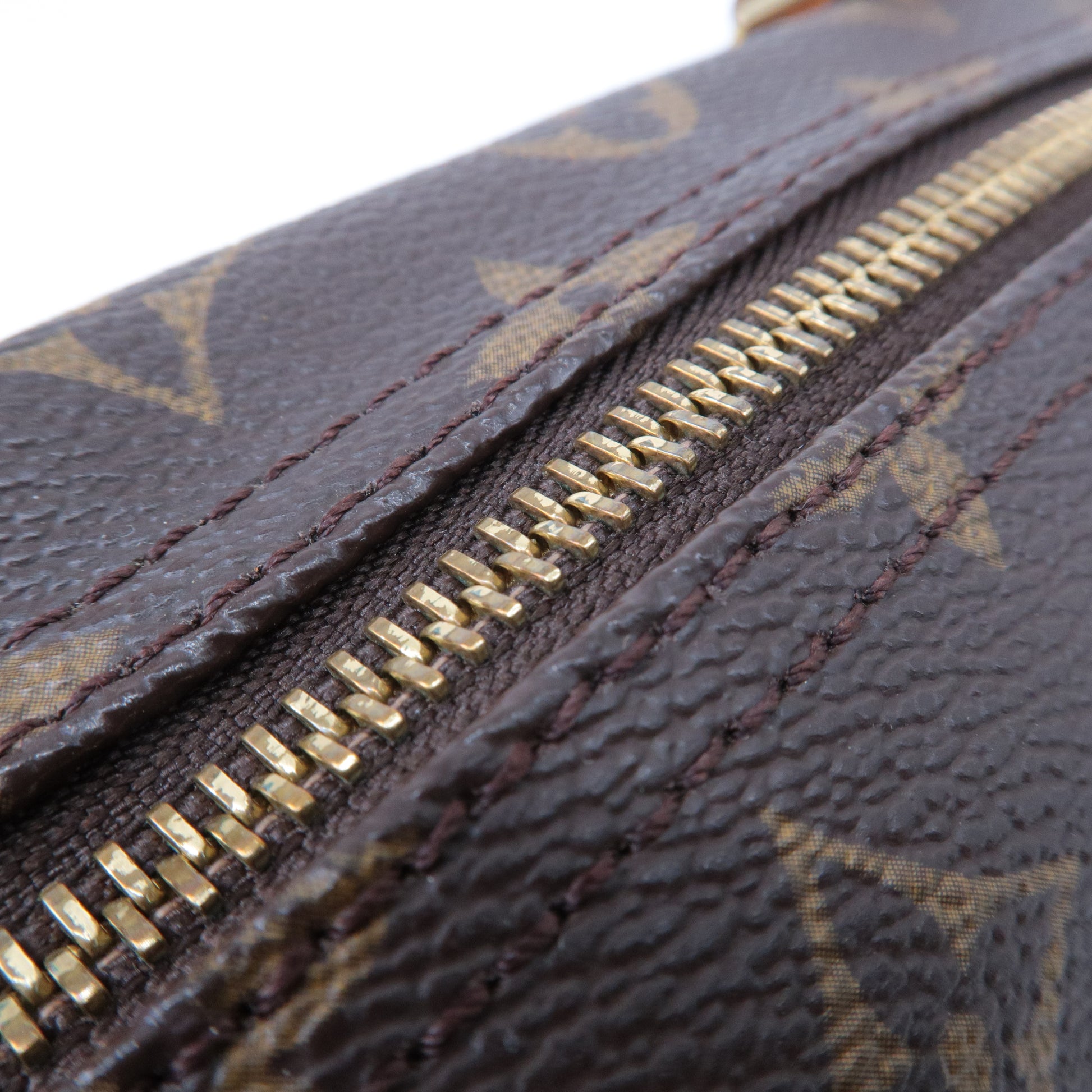 AUTHENTIC: Louis Vuitton Speedy 30 Bag , The zipper