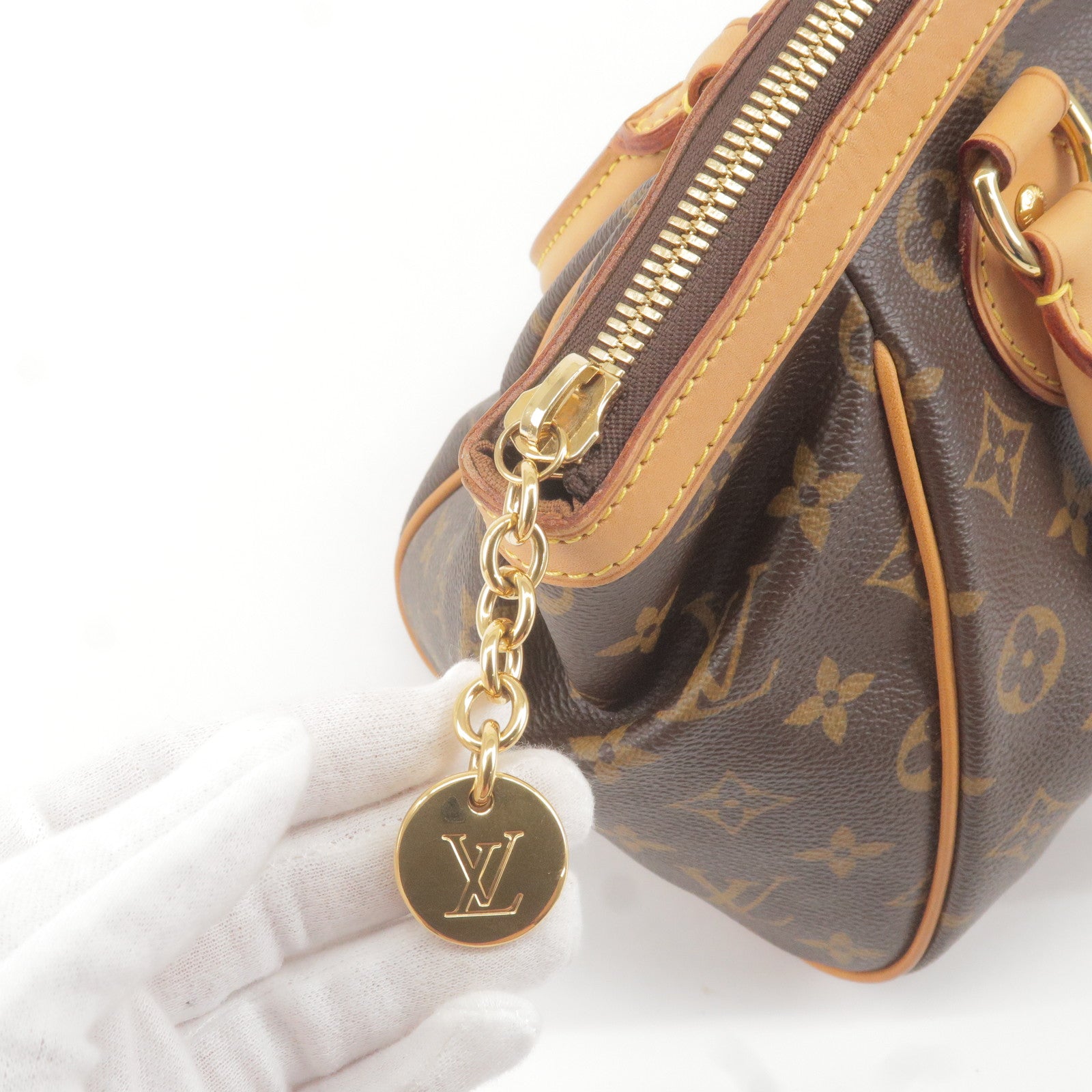 Louis Vuitton Sac Souple 35 Review - Classic Luxury Info before you buy! 
