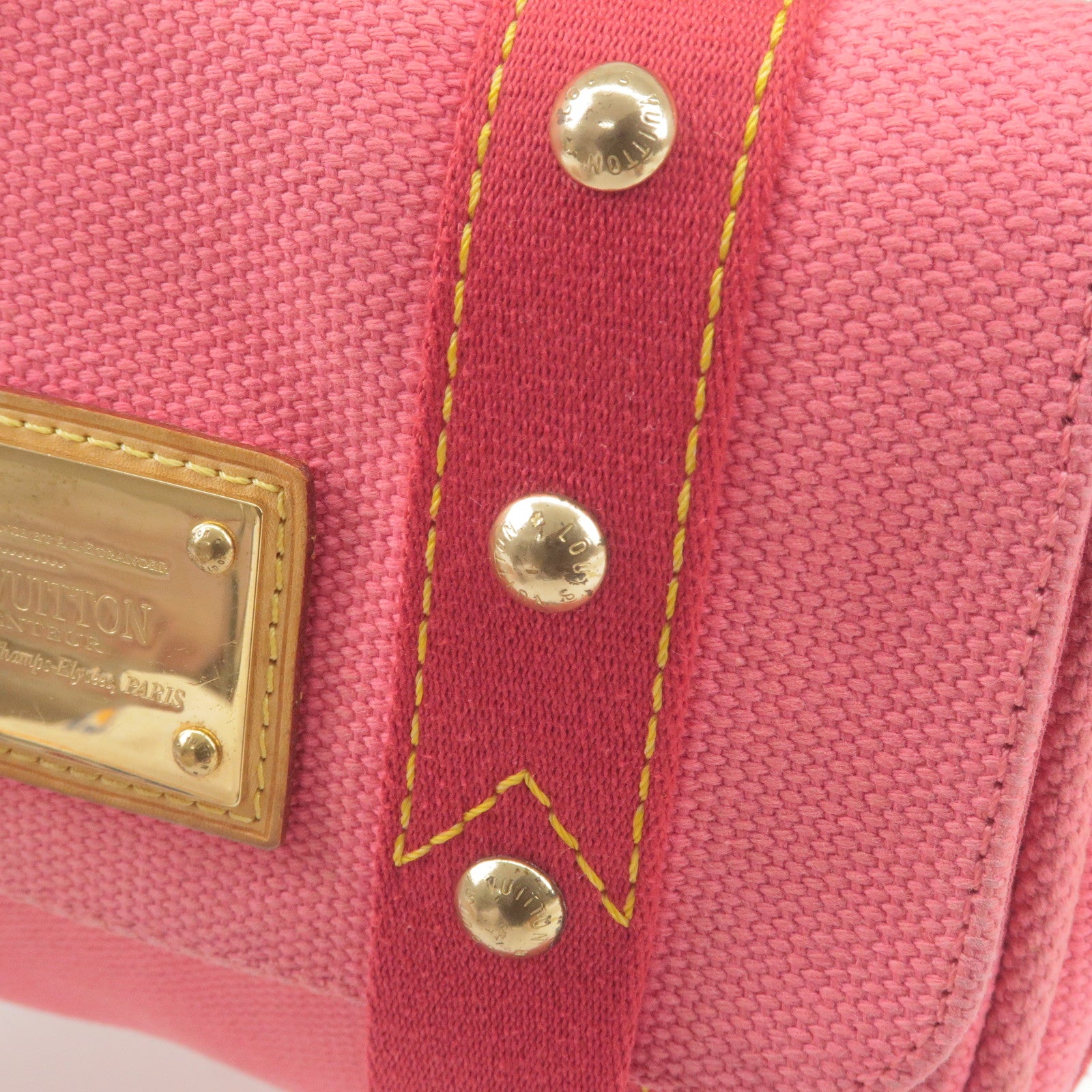 Louis-Vuitton-Antigua-Sac-Rabat-Shoulder-Bag-Rose-M40071