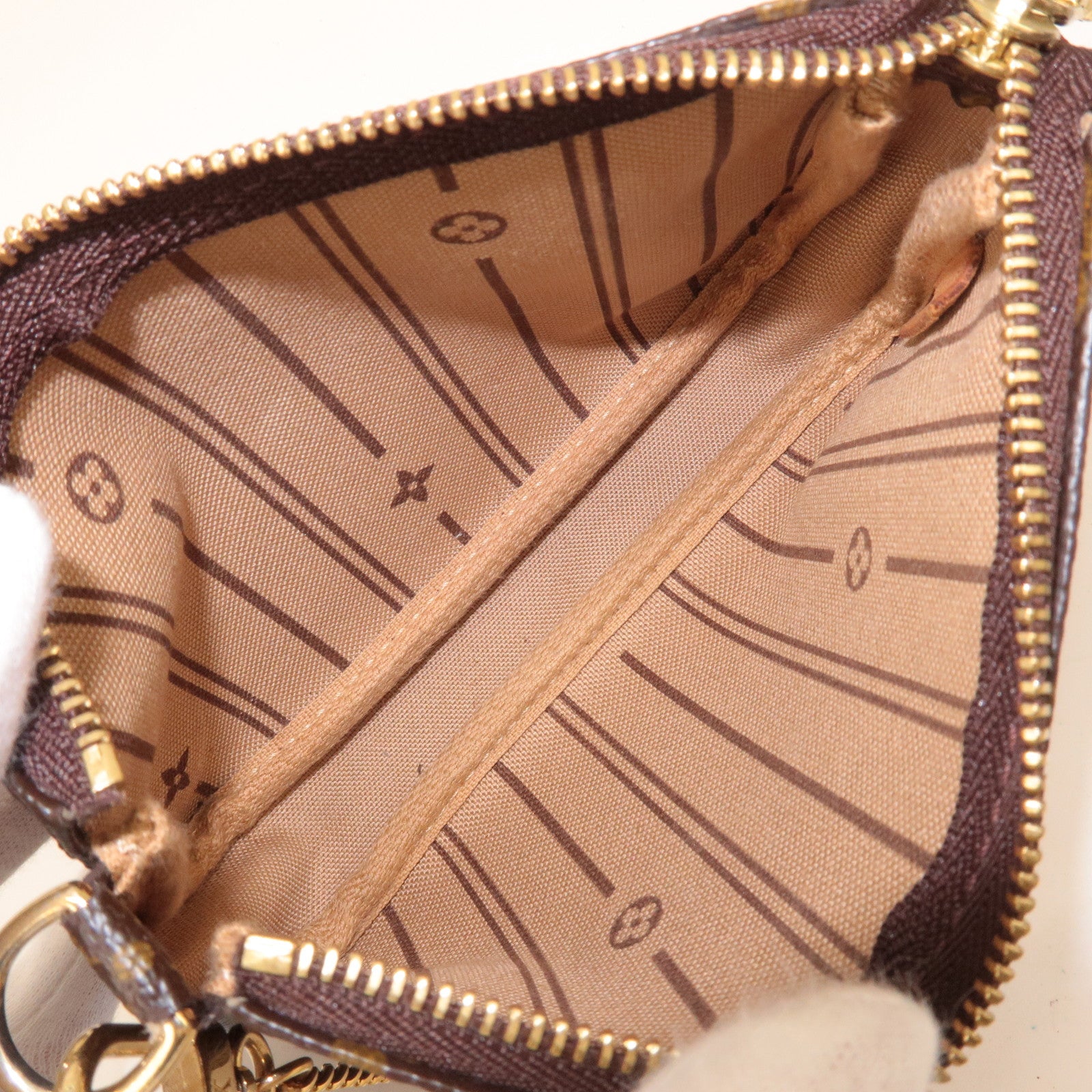 Louis Vuitton 2007 Pre-owned Mini T&B Pochette Accessoires Clutch Bag