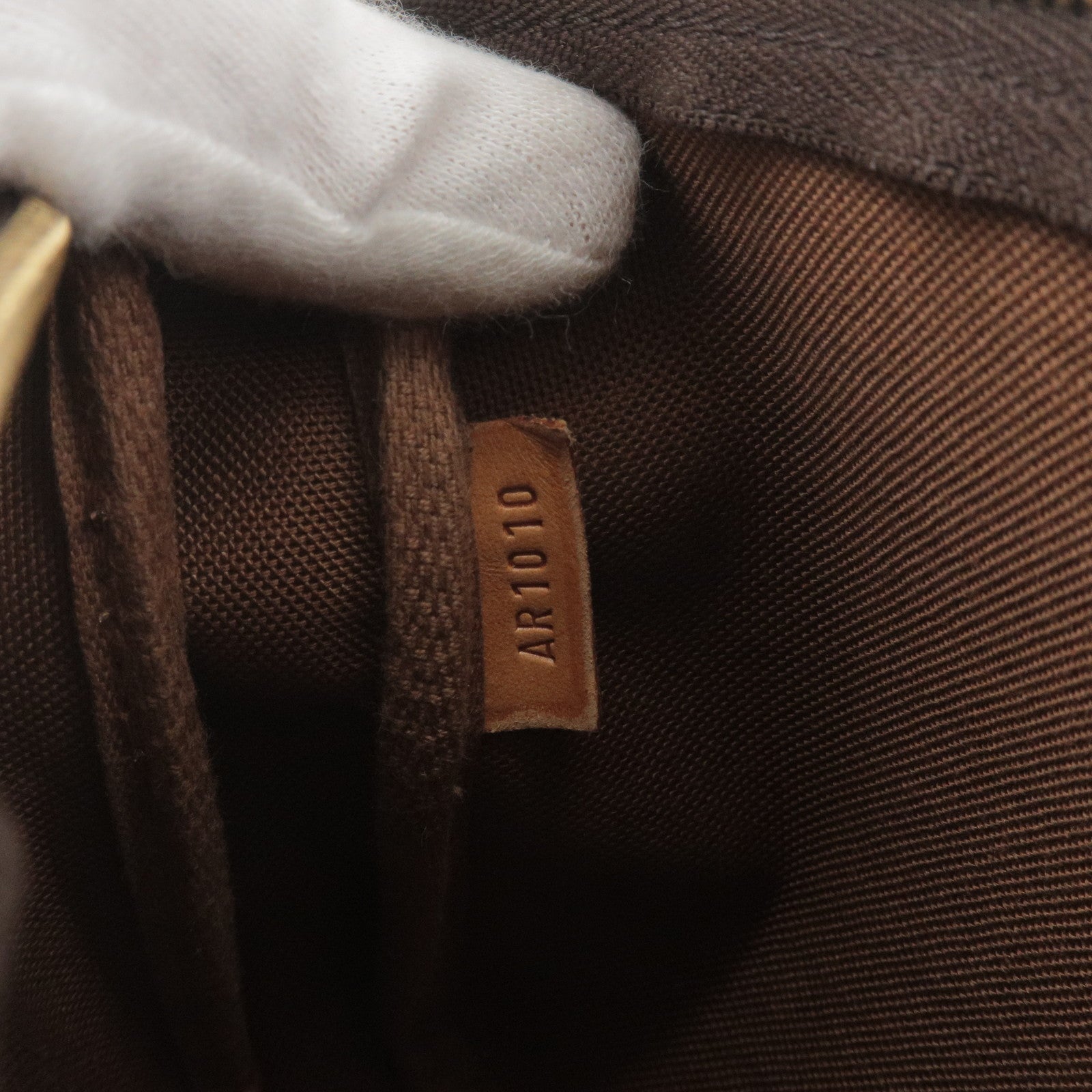 Louis Vuitton 2017 pre-owned Twist MM Shoulder Bag - Farfetch