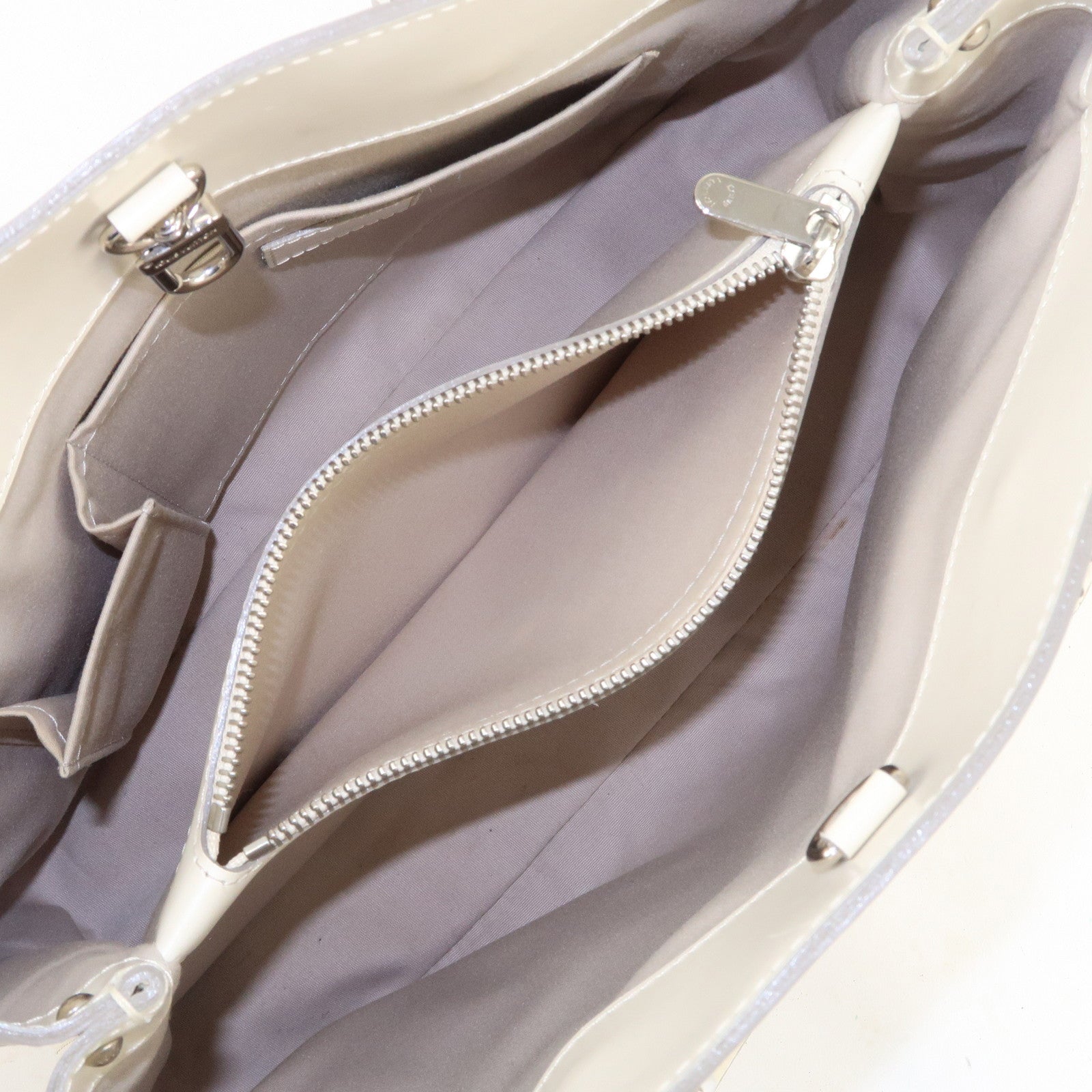 Louis Vuitton, Bags, Louis Vuitton Passy 22 Style