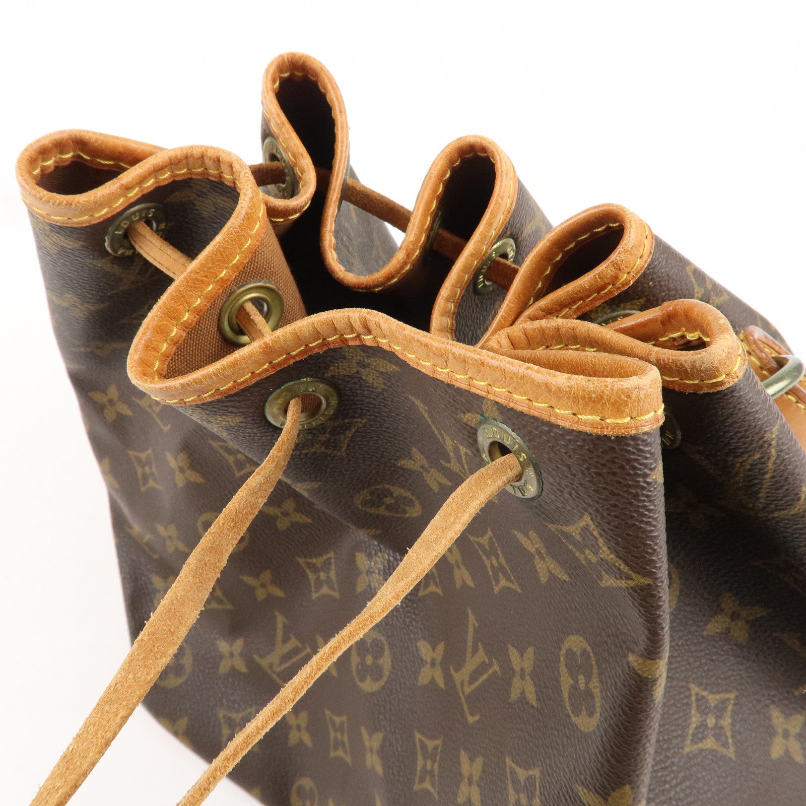 Louis Vuitton, Bags, Louis Vuitton Monogram Petit Noe M42226 Shoulder Drawstring  Bag