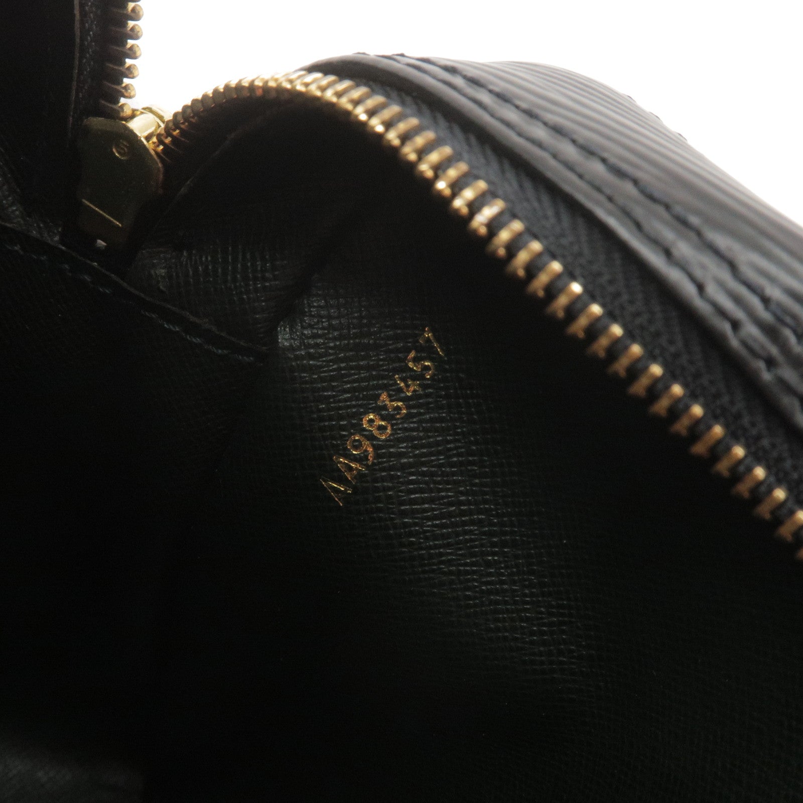 Bolso de mano Louis Vuitton City Steamer en cuero beige, Hypebae