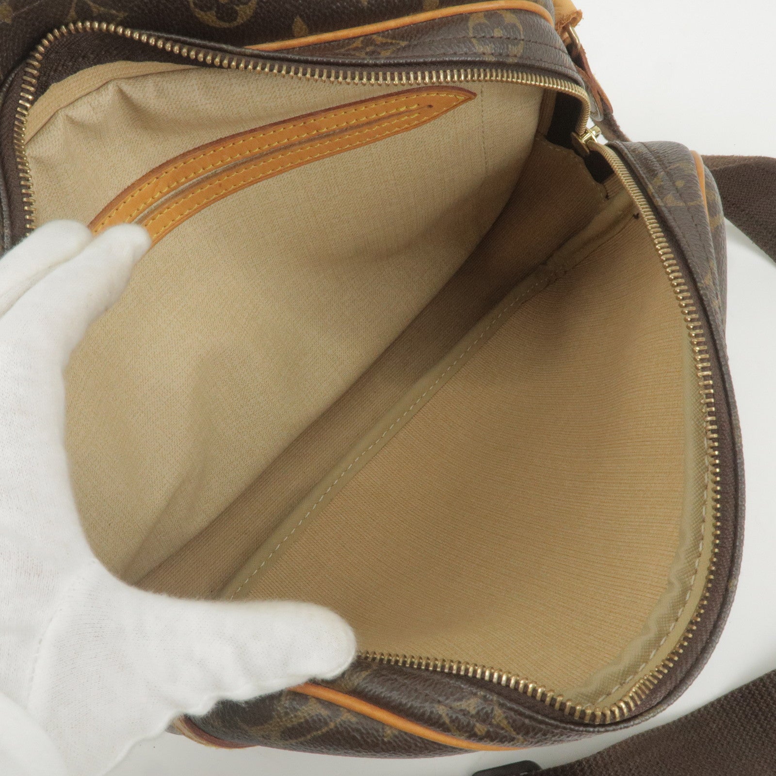 Louis Vuitton Reporter PM Monogram Canvas Shoulder Bag on SALE