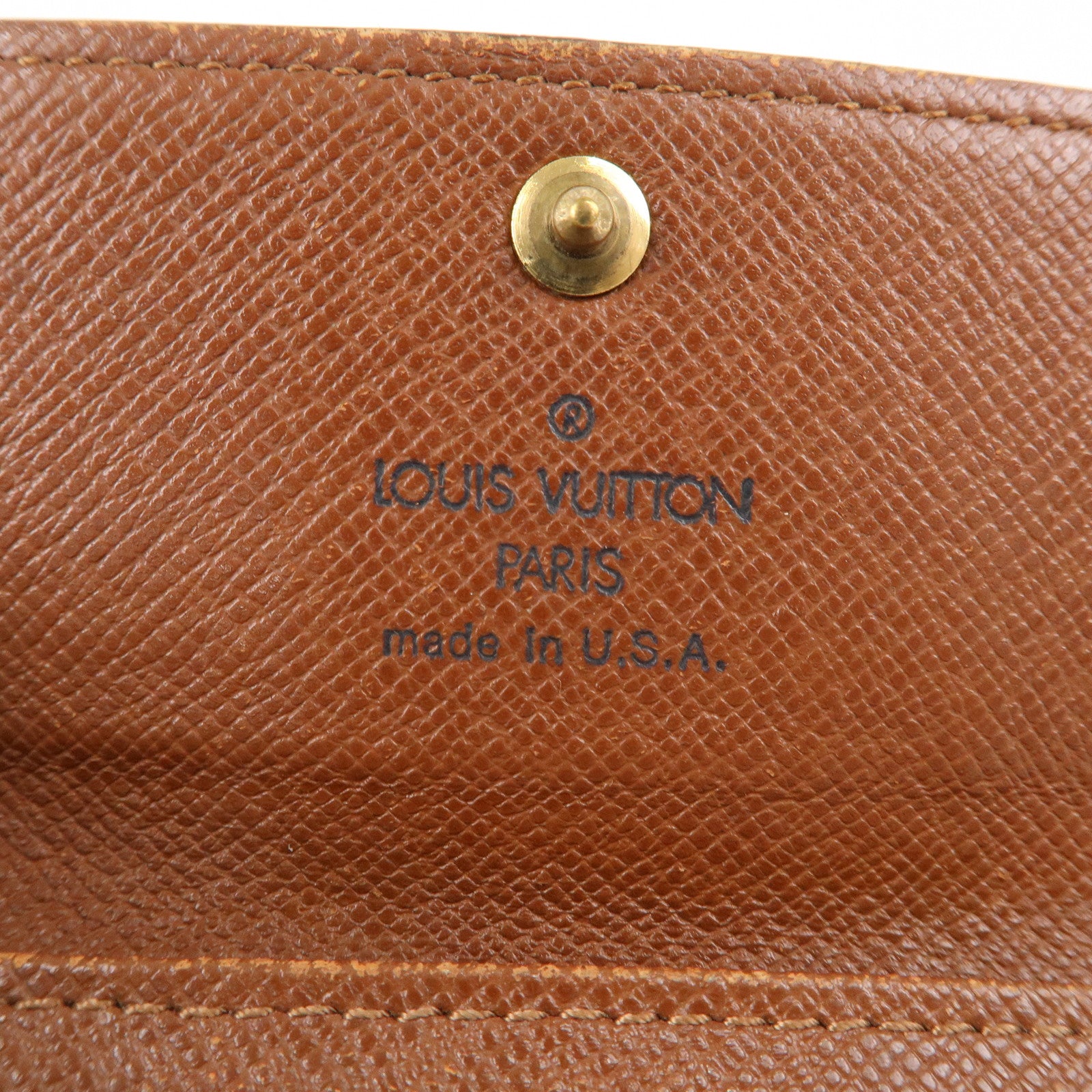 Shop Louis Vuitton MULTICLES 6 key holder (M60701, M62630) by NJoli