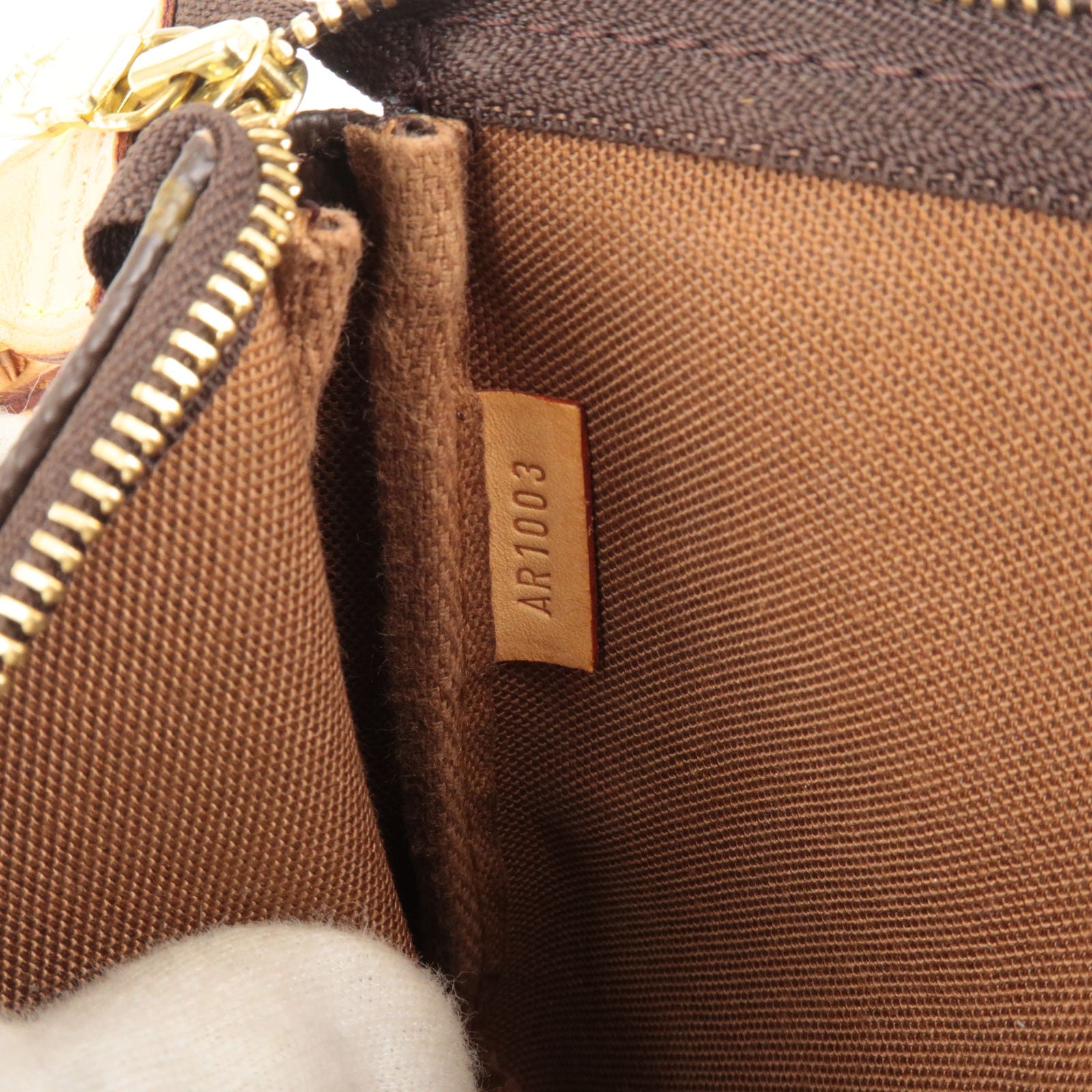Louis Vuitton M51980 Pochette Accessories - The Attic Place