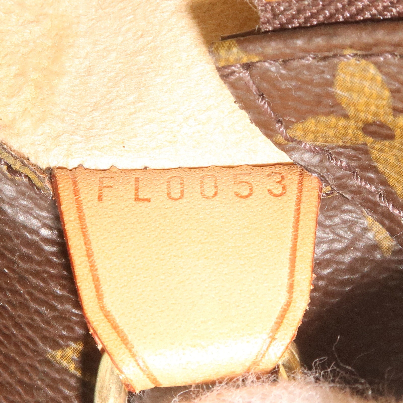 louis vuitton luco tote date code