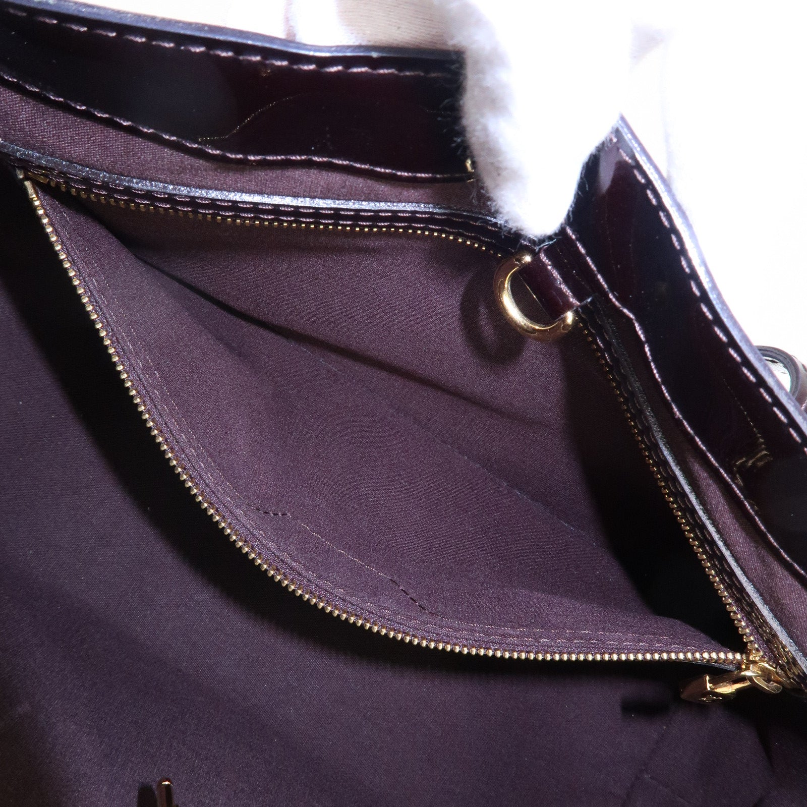 Louis Vuitton Wilshire PM Amarante Vernis Monogram Handbag